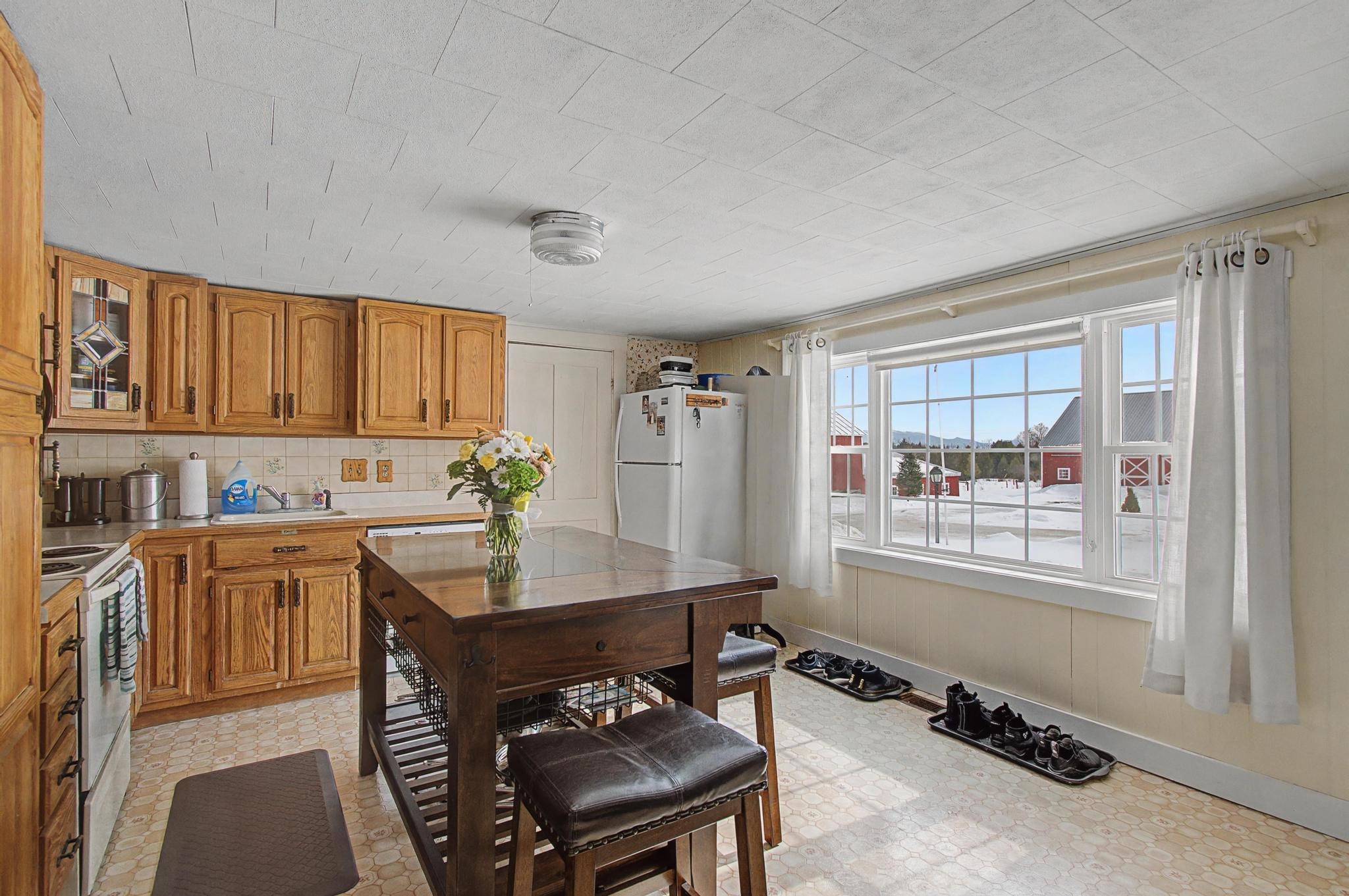 1559 Swamp Road Property Photo 7