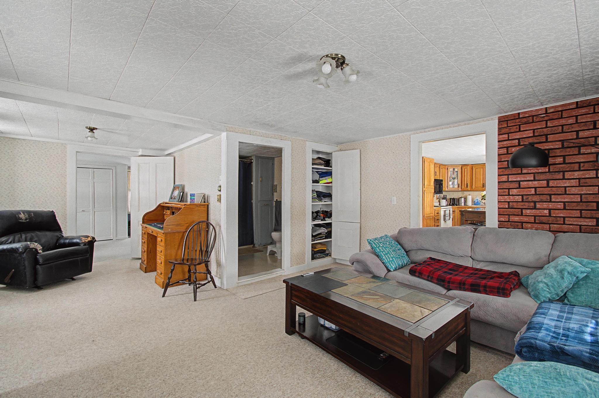1559 Swamp Road Property Photo 14