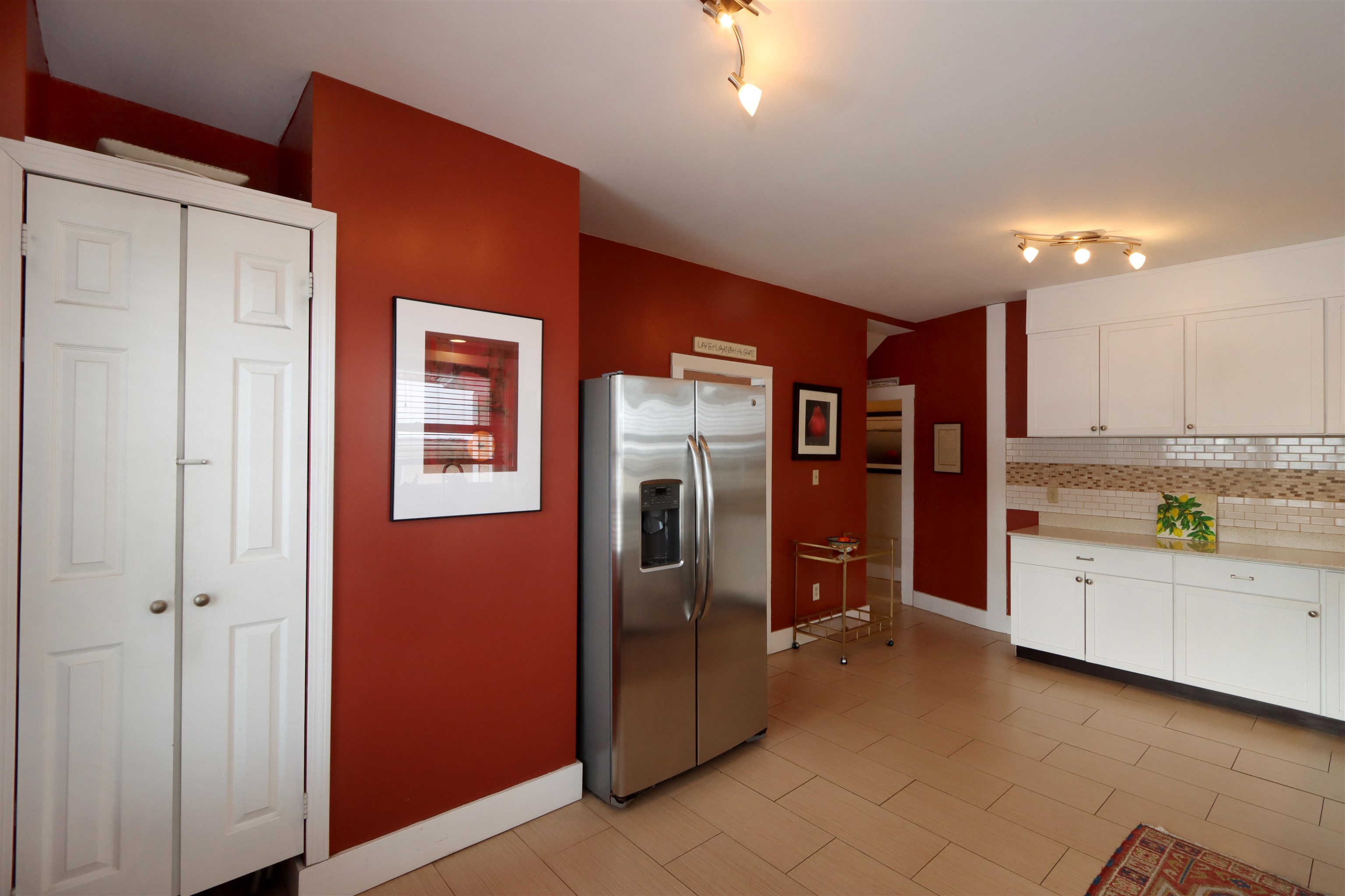 549 West Street Property Photo 3