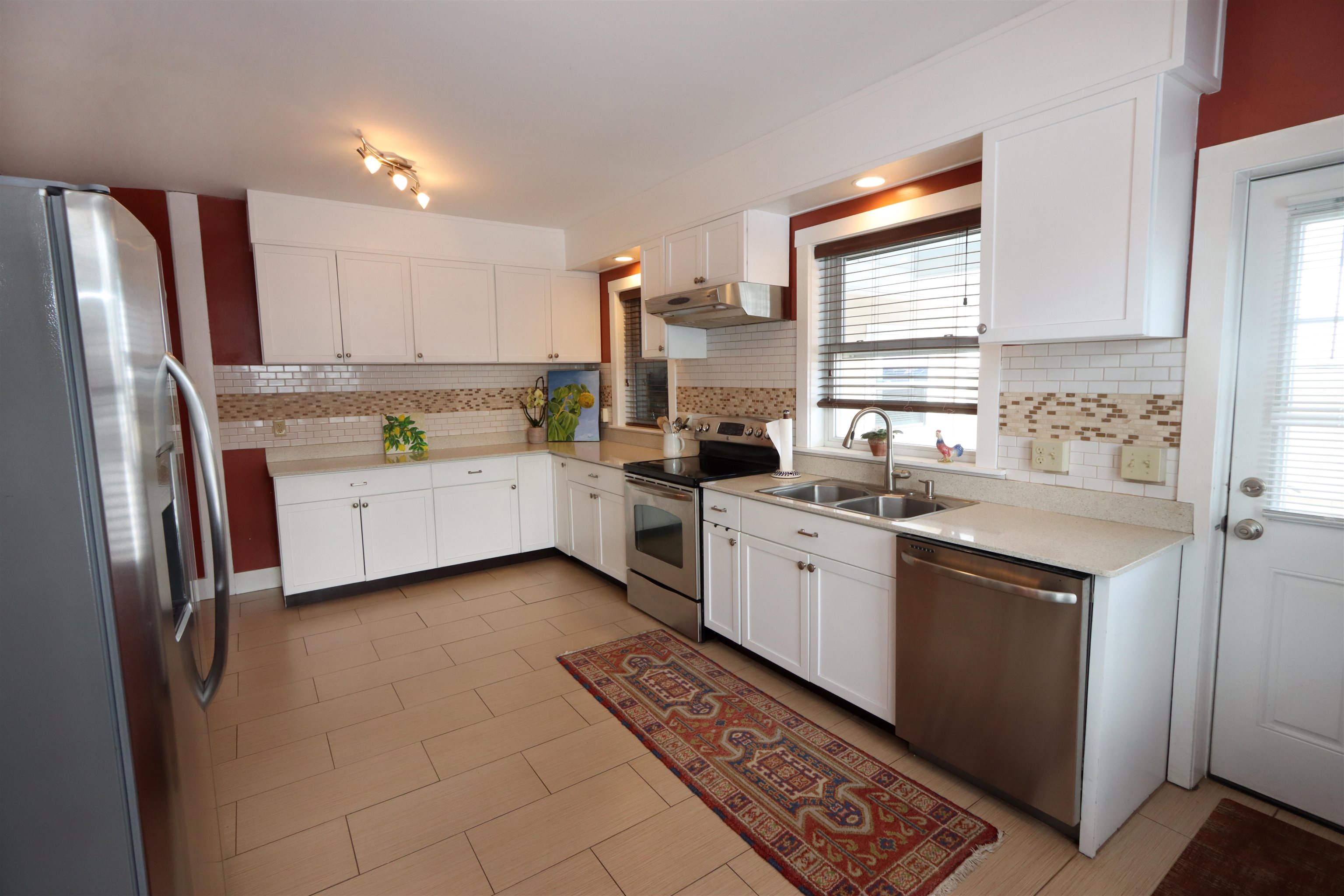 549 West Street Property Photo 6