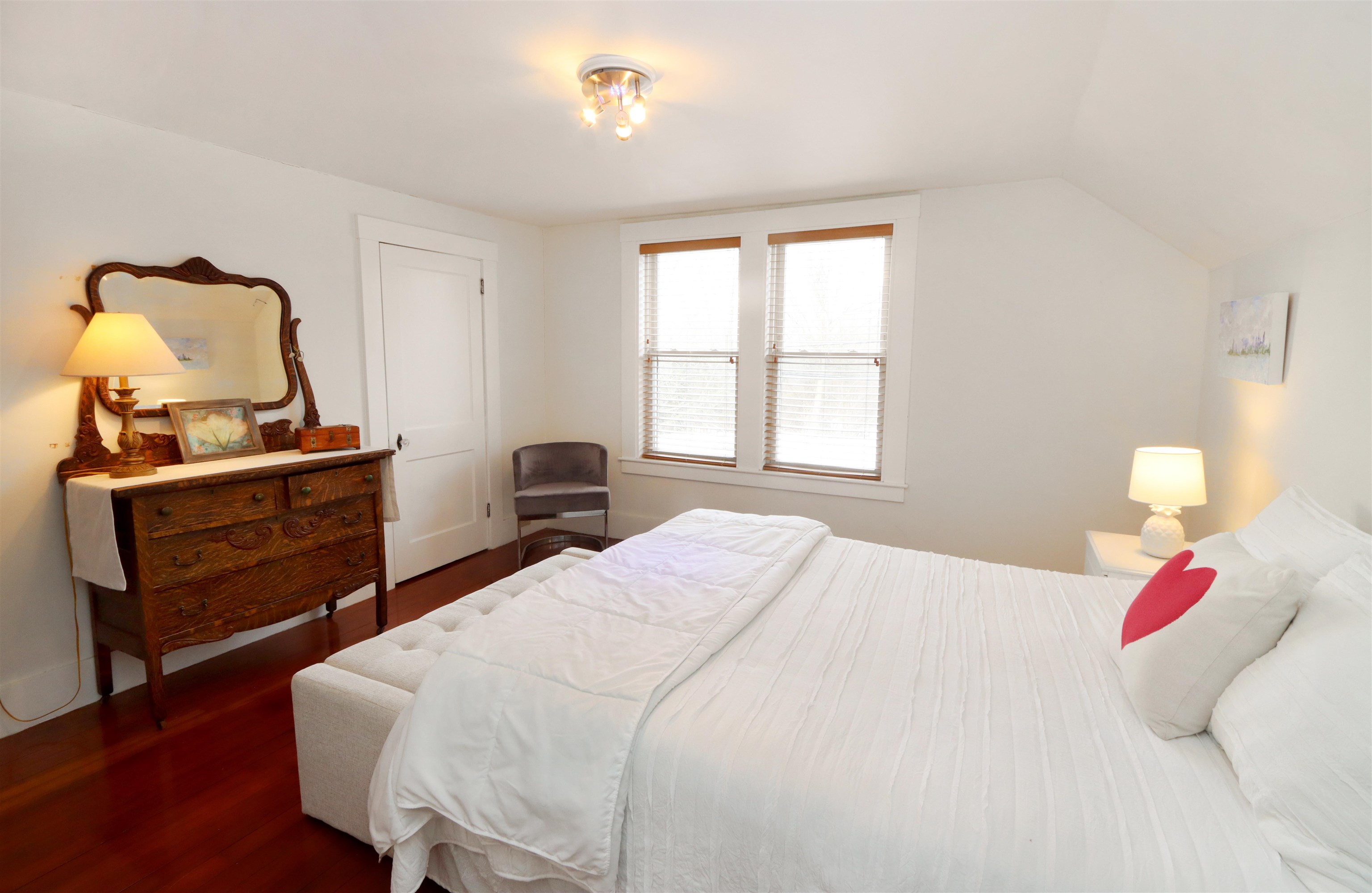 549 West Street Property Photo 23
