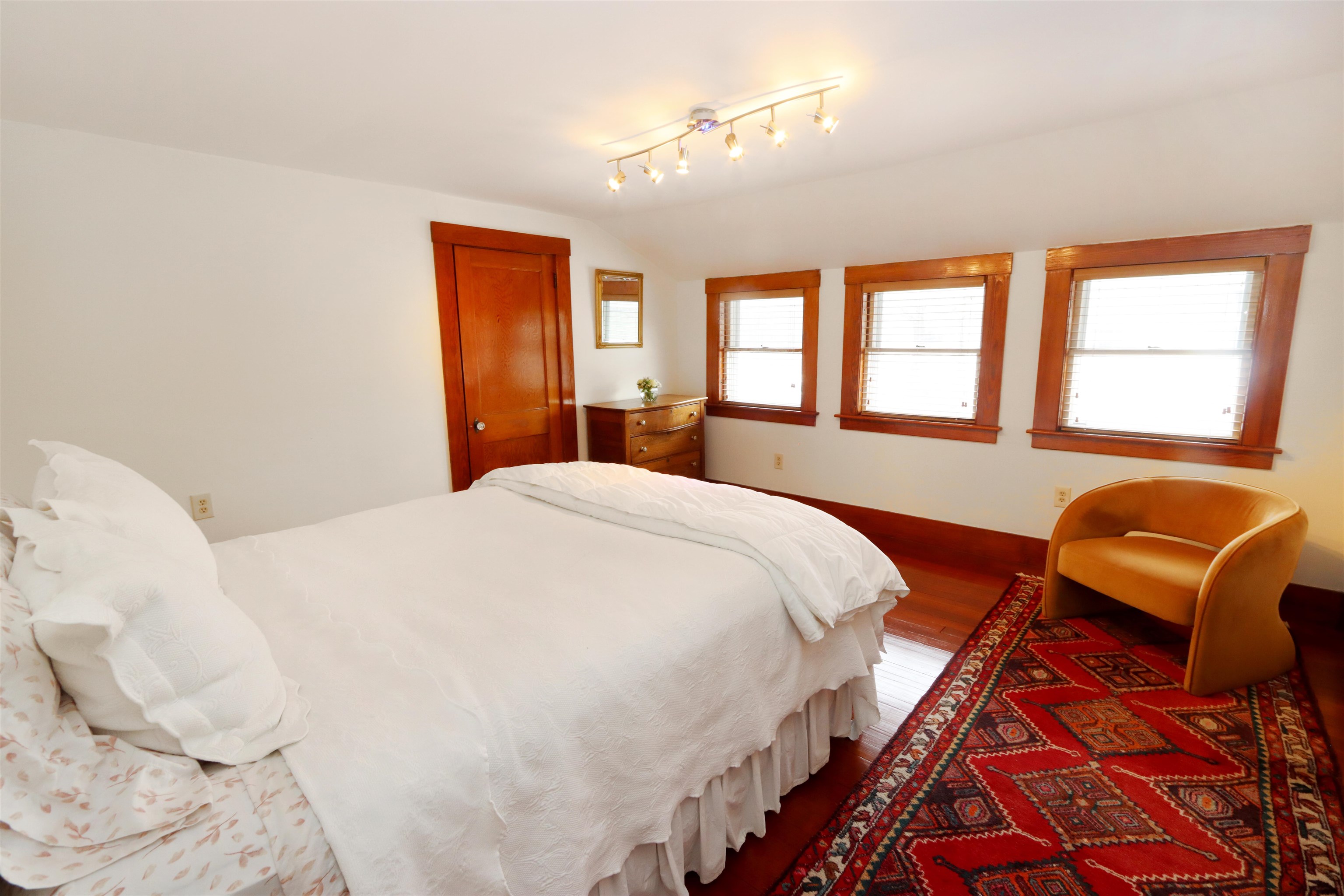 549 West Street Property Photo 24