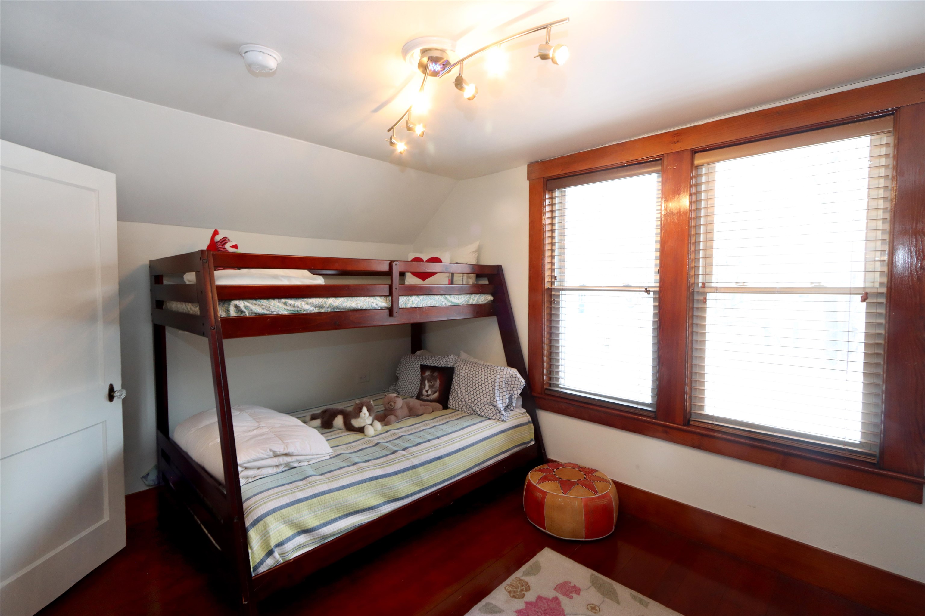 549 West Street Property Photo 28