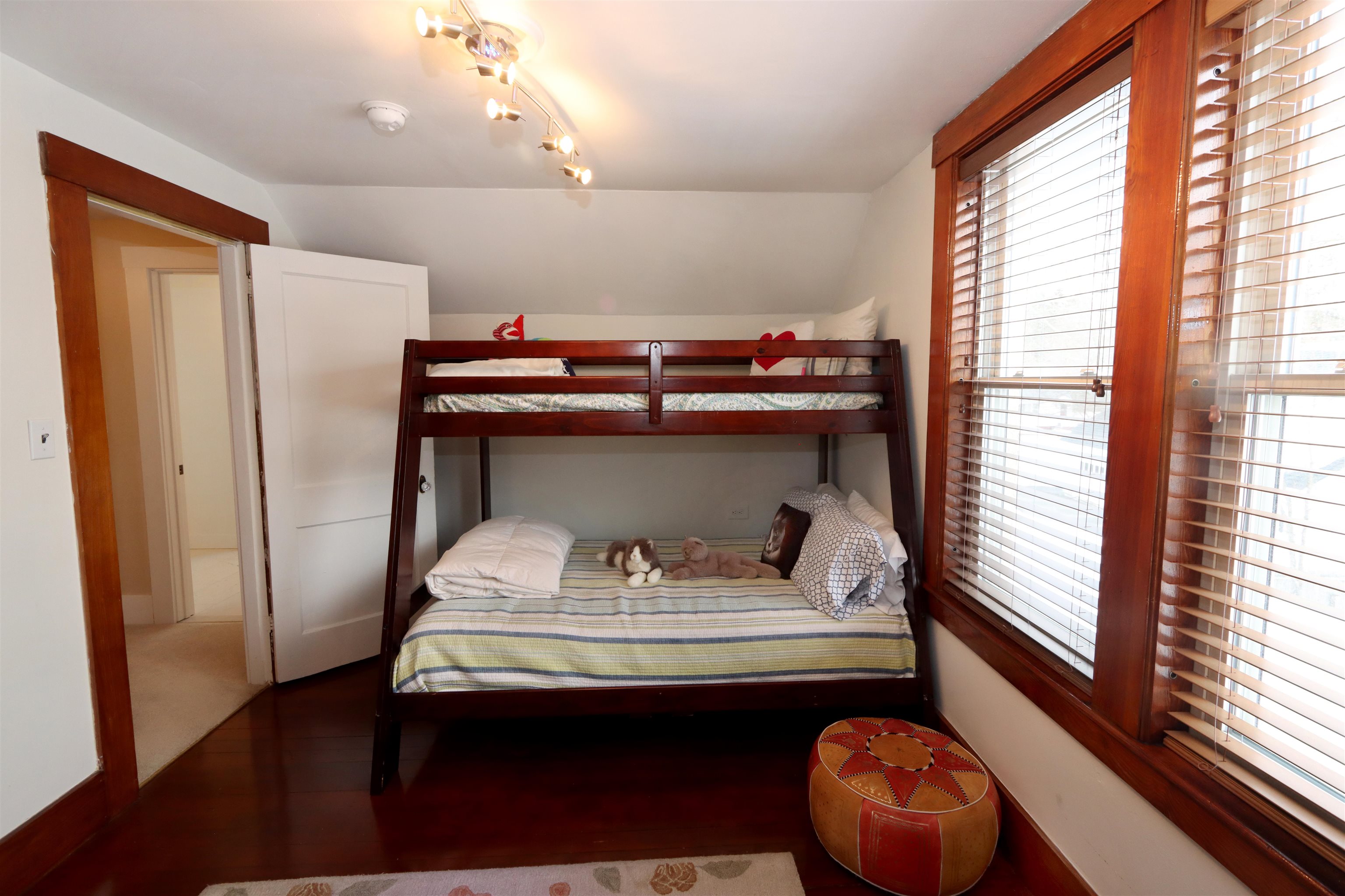 549 West Street Property Photo 29