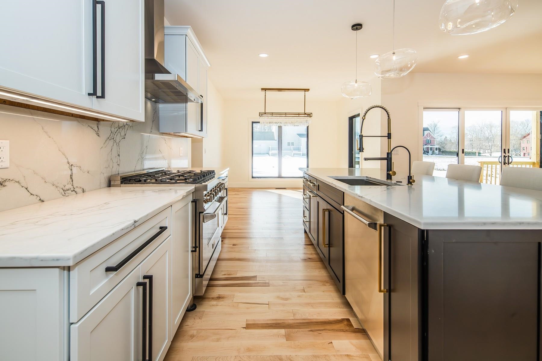 20 Sherwood Road Property Photo 7