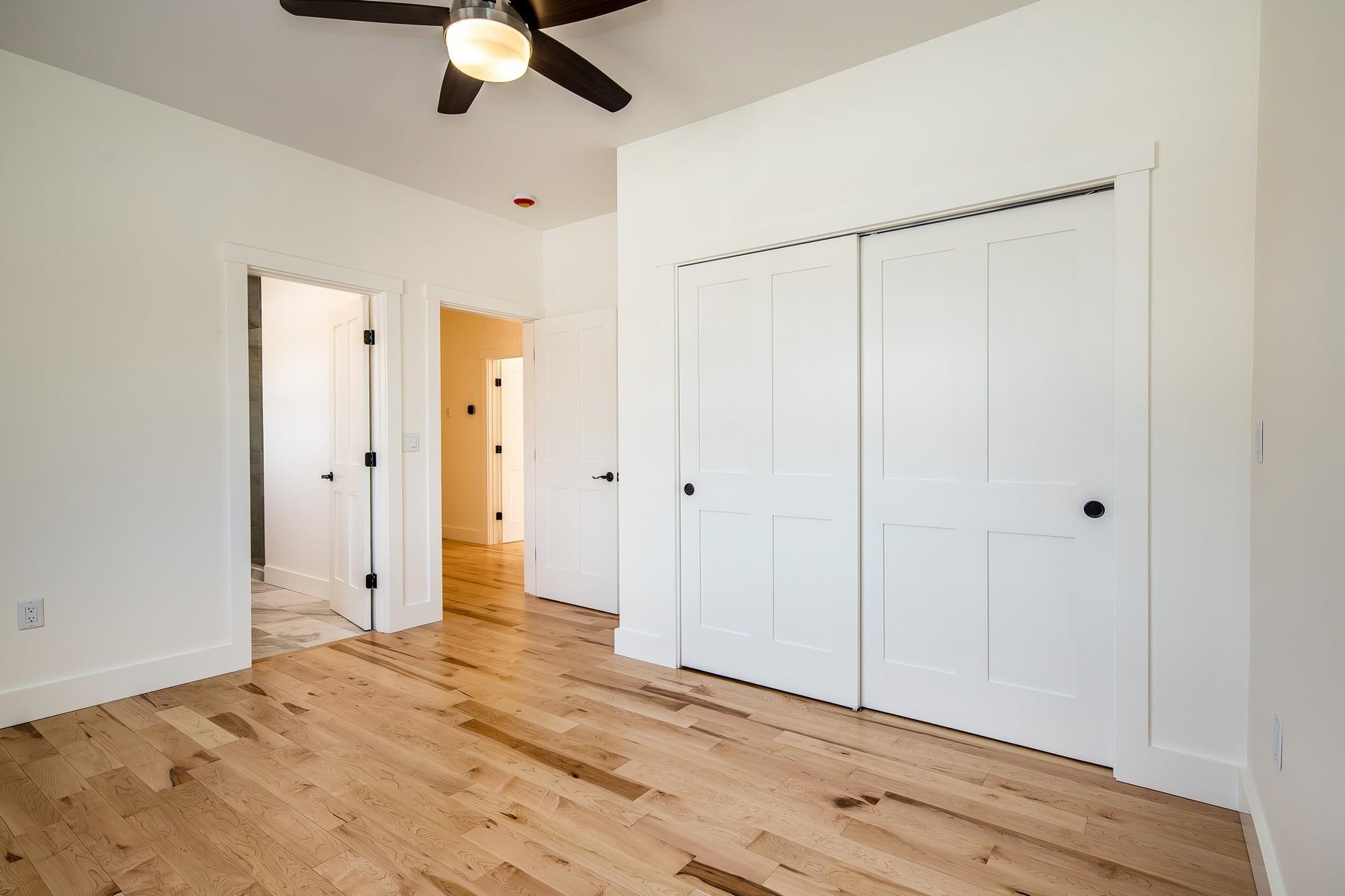 20 Sherwood Road Property Photo 27