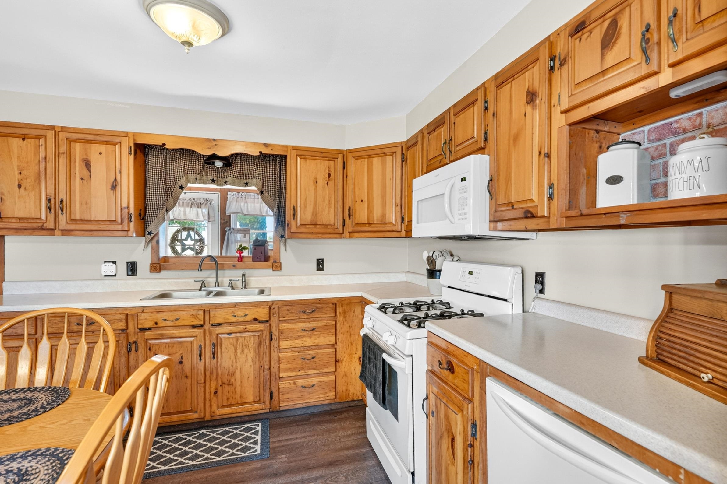 1346 Bridge Road Property Photo 12