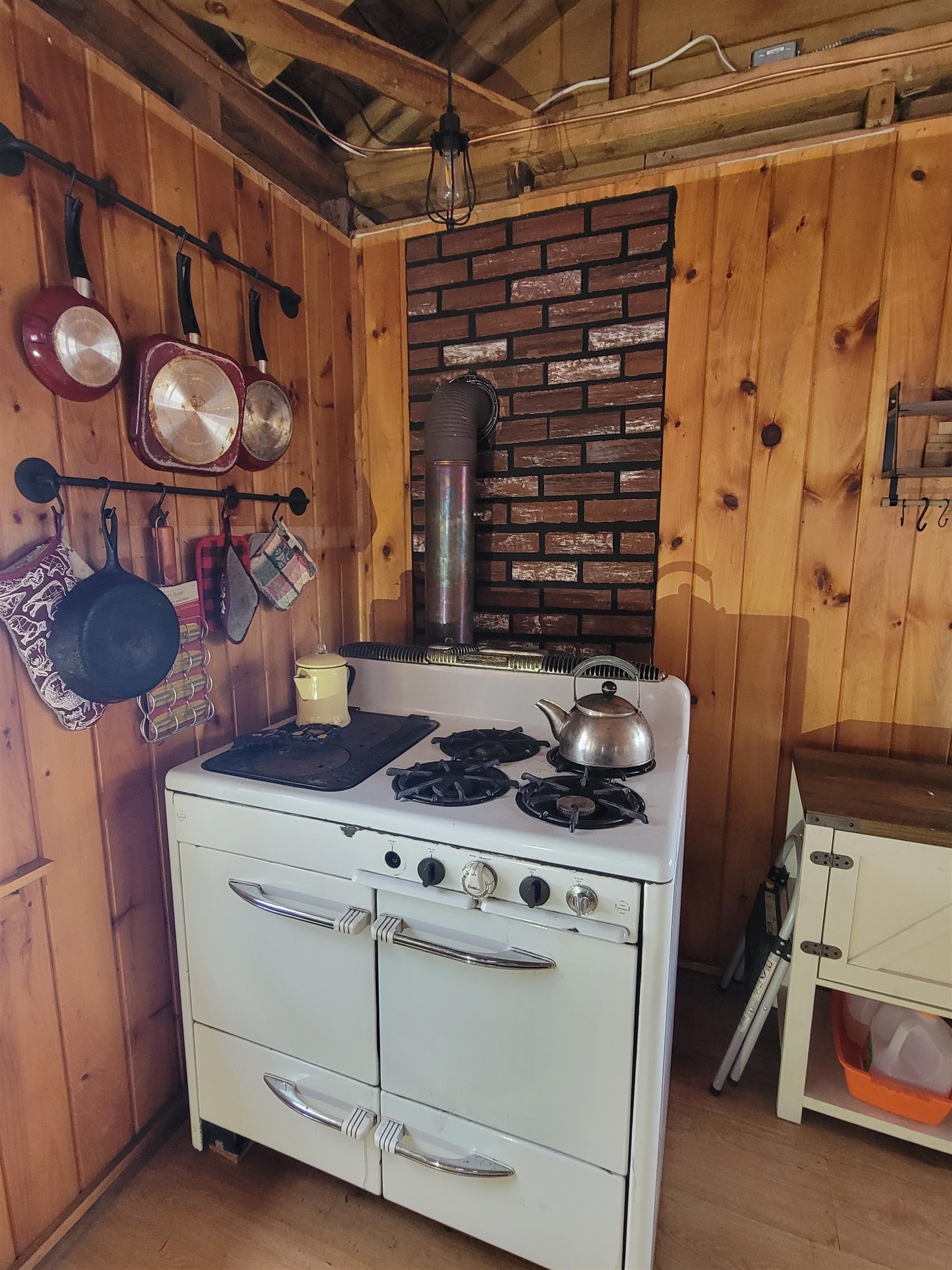 845 Bailey Hill Road Property Photo 9