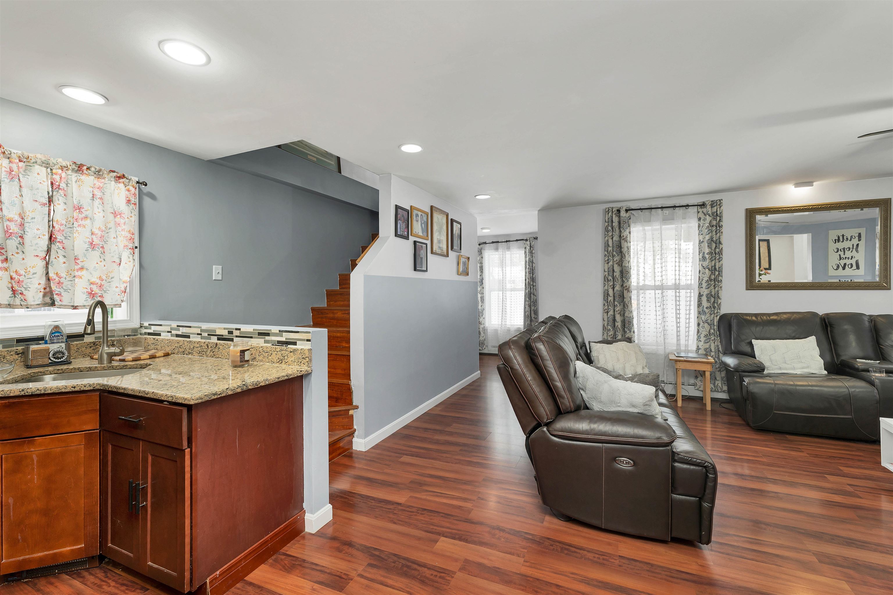 5 Howard Street Property Photo 7