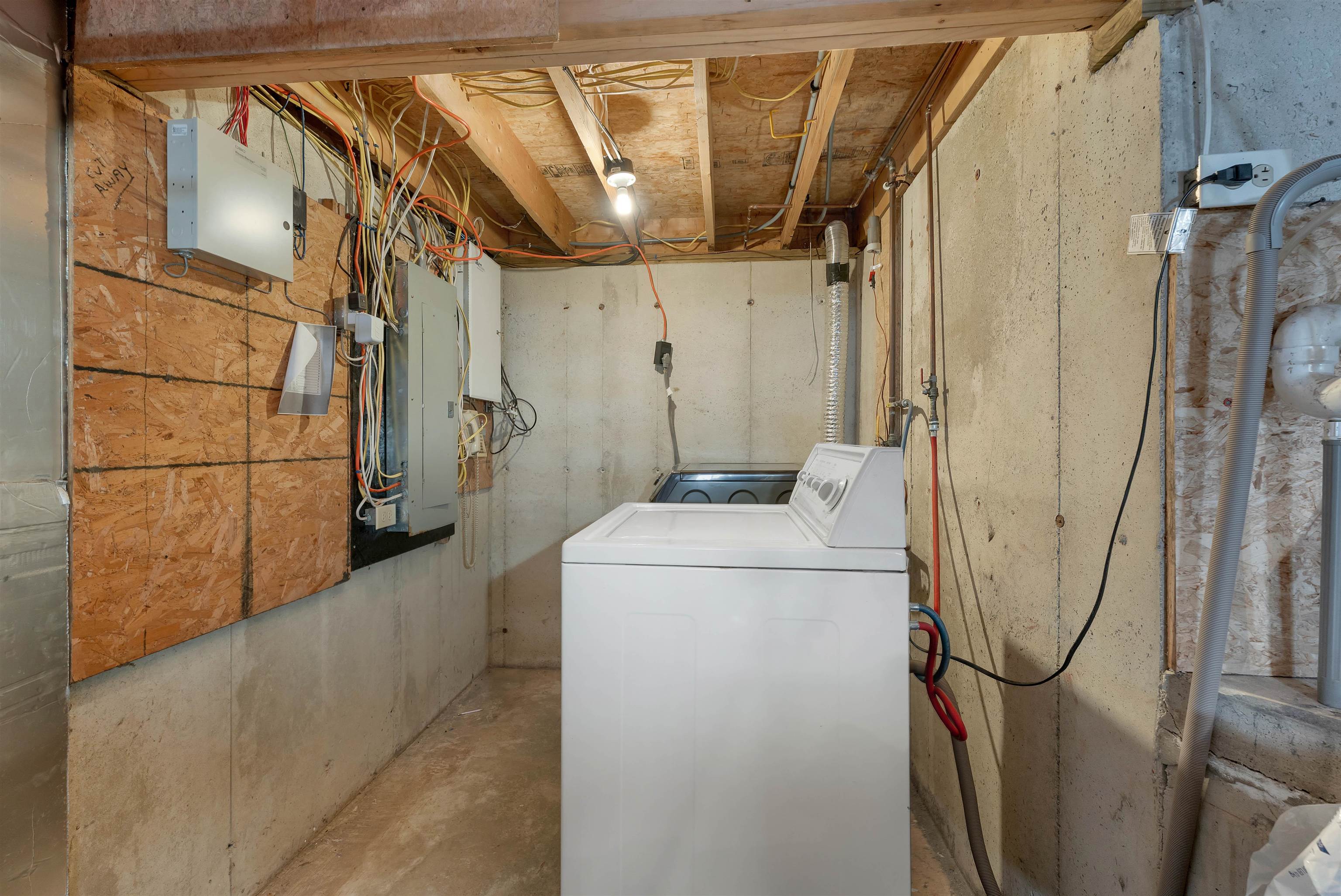 5 Howard Street Property Photo 31
