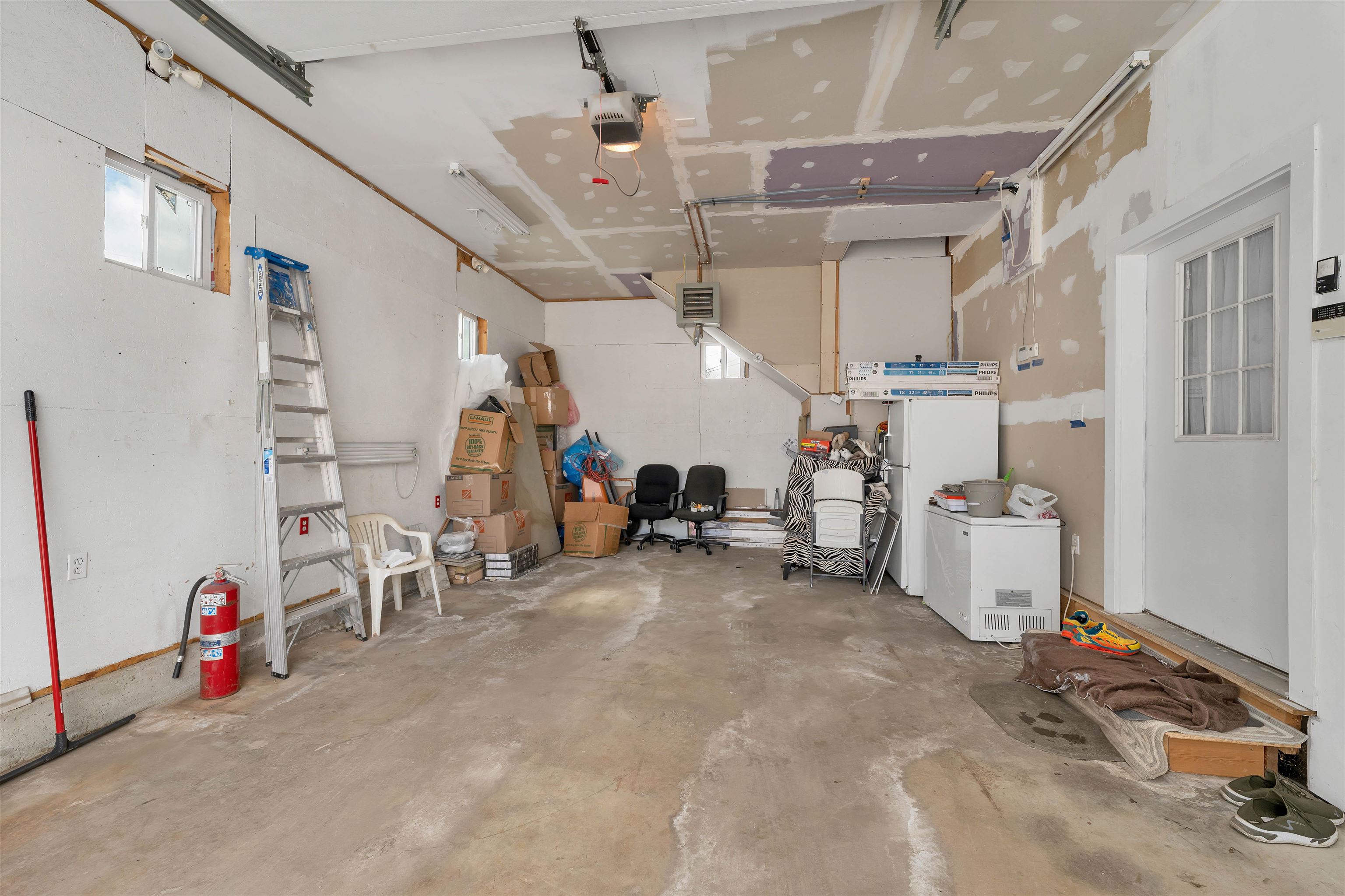 5 Howard Street Property Photo 32