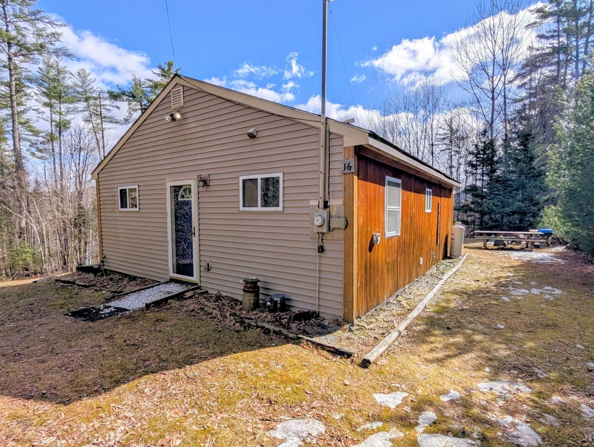 16 Conway Lane Property Photo 1