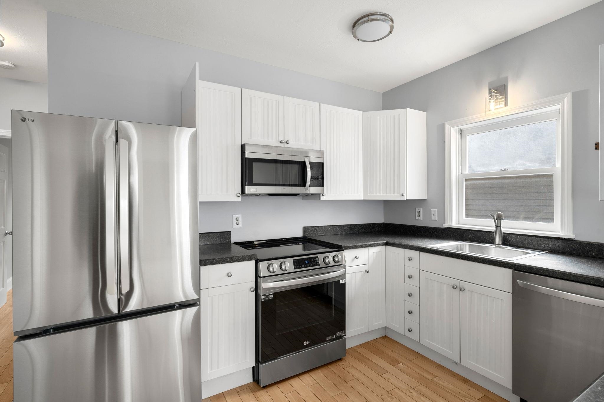 314 Islington Street Property Photo 6