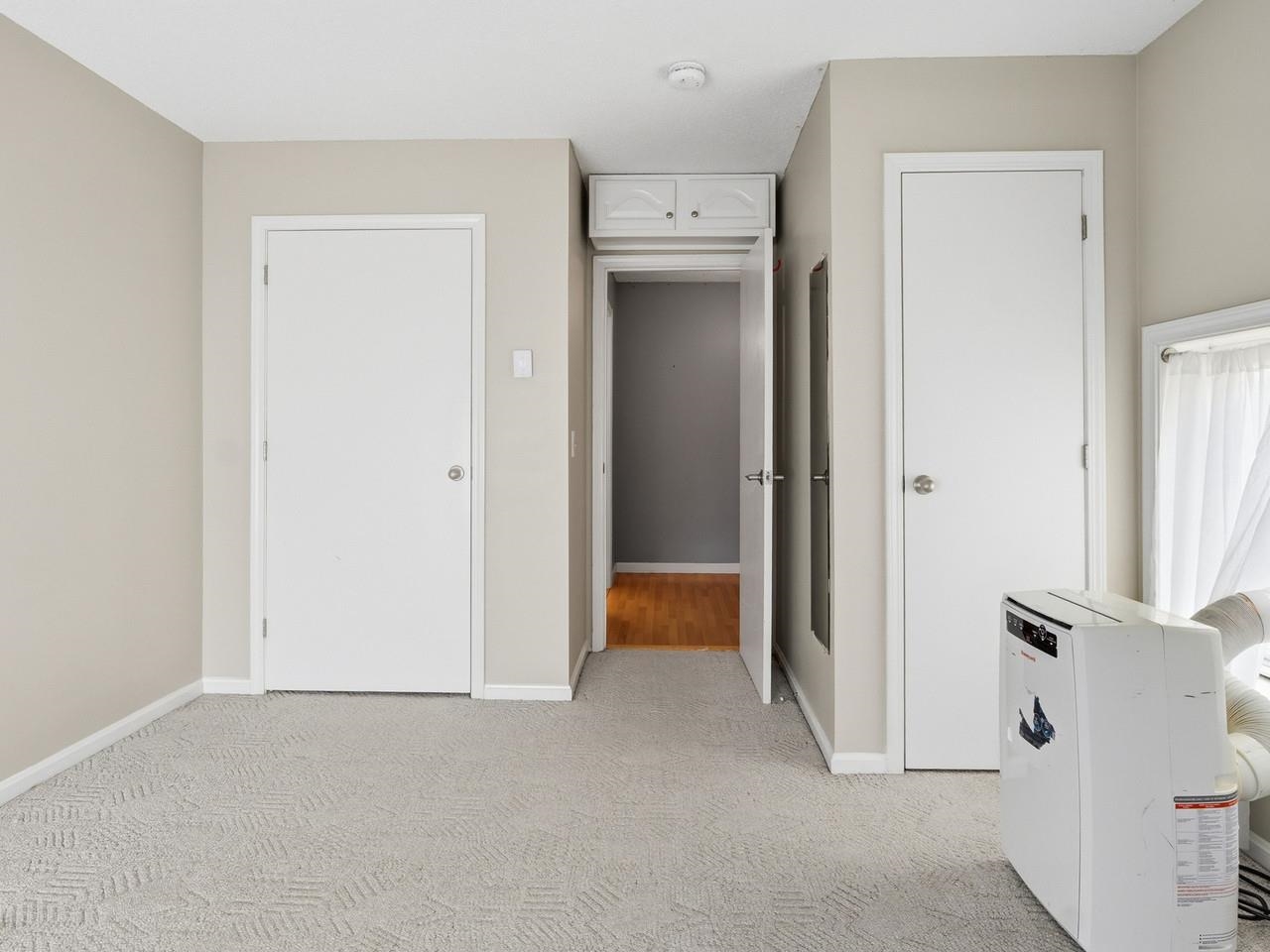 297 College Street Property Photo 14