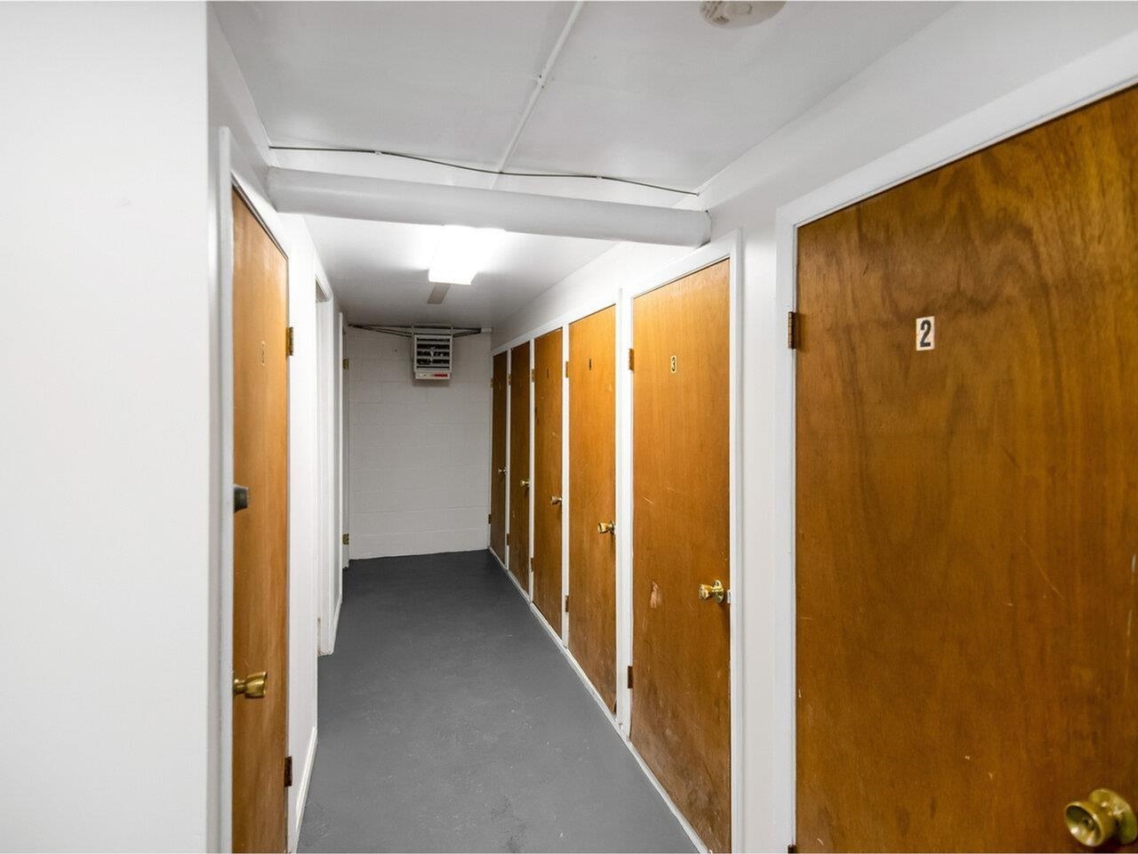297 College Street Property Photo 16