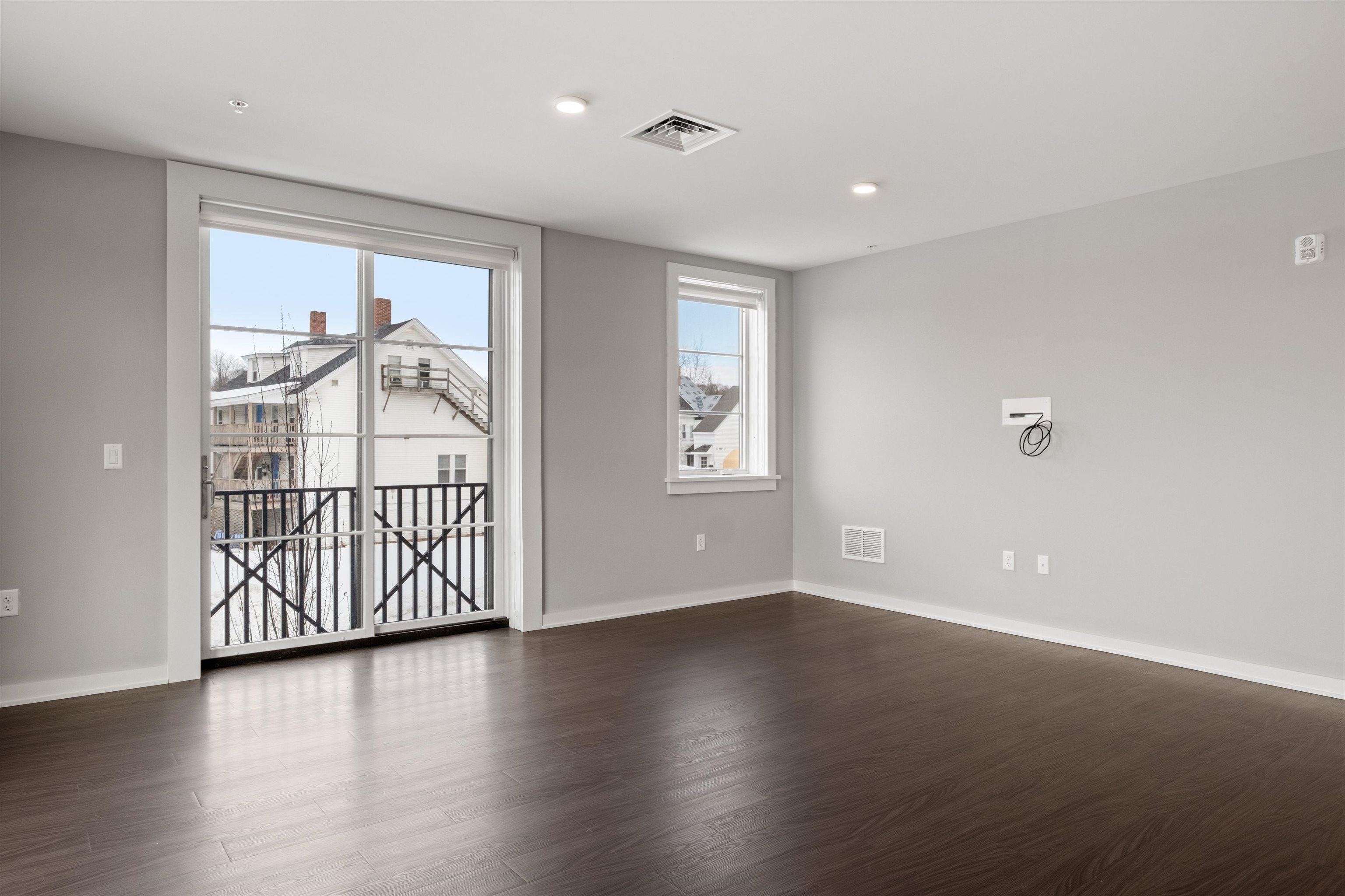 51 Elm Street Property Photo 8