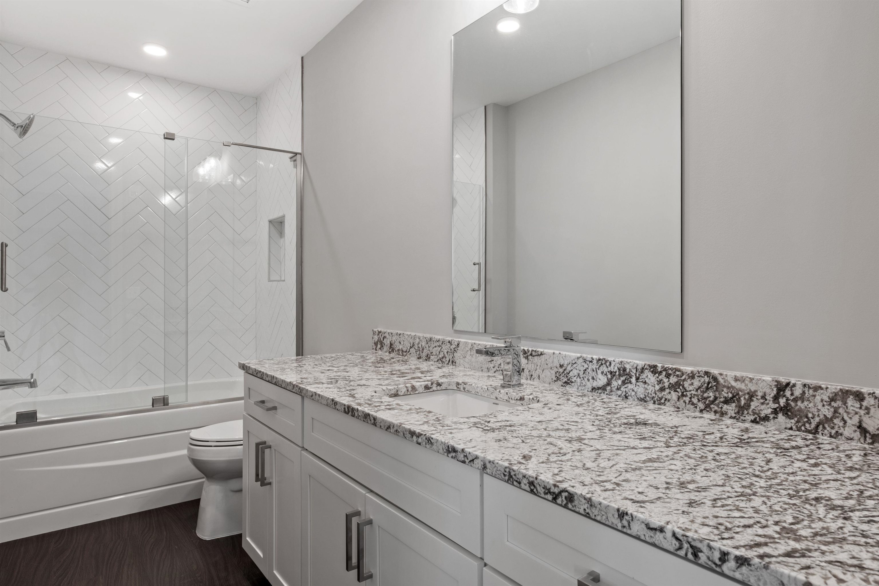 51 Elm Street Property Photo 12