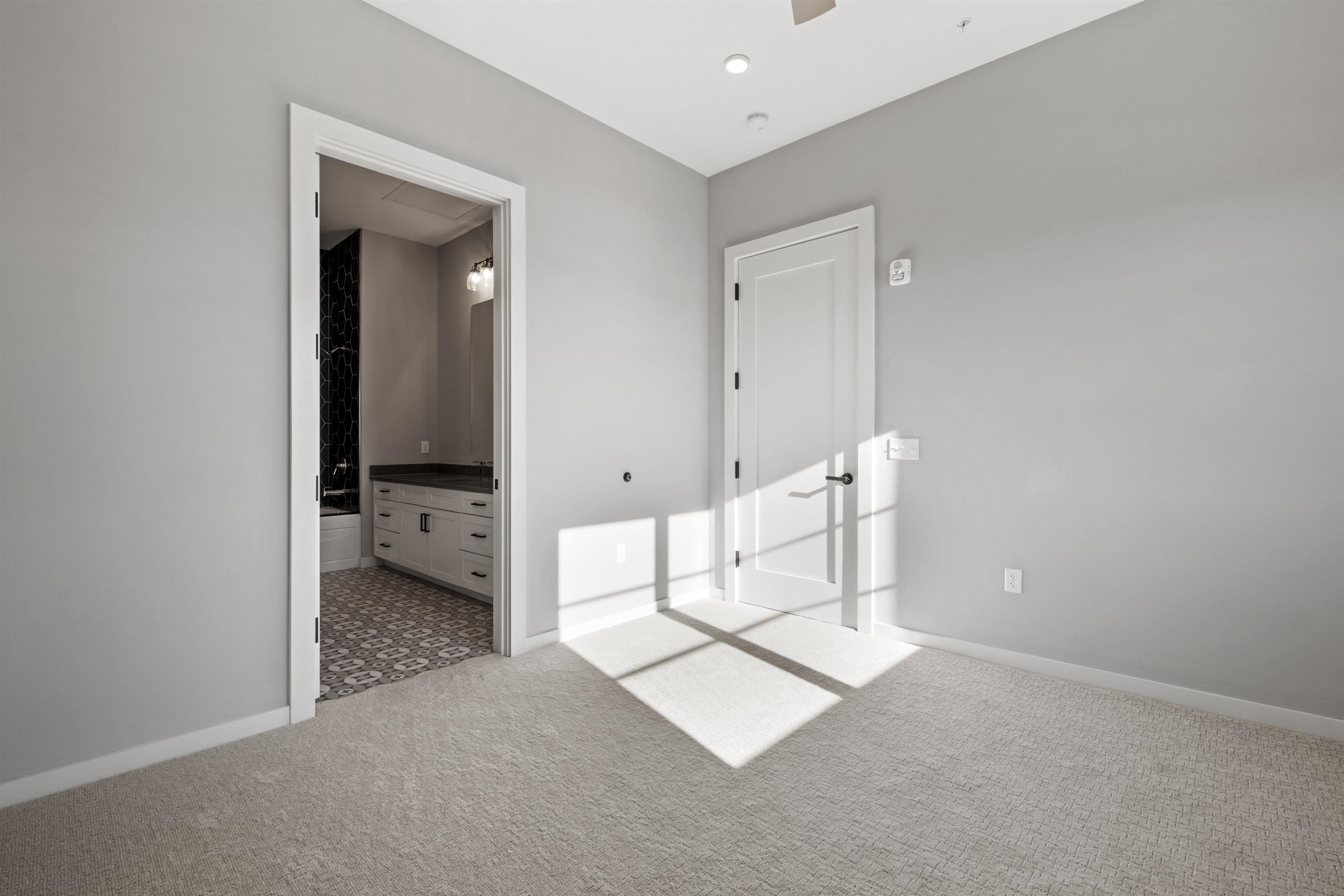 51 Elm Street Property Photo 17