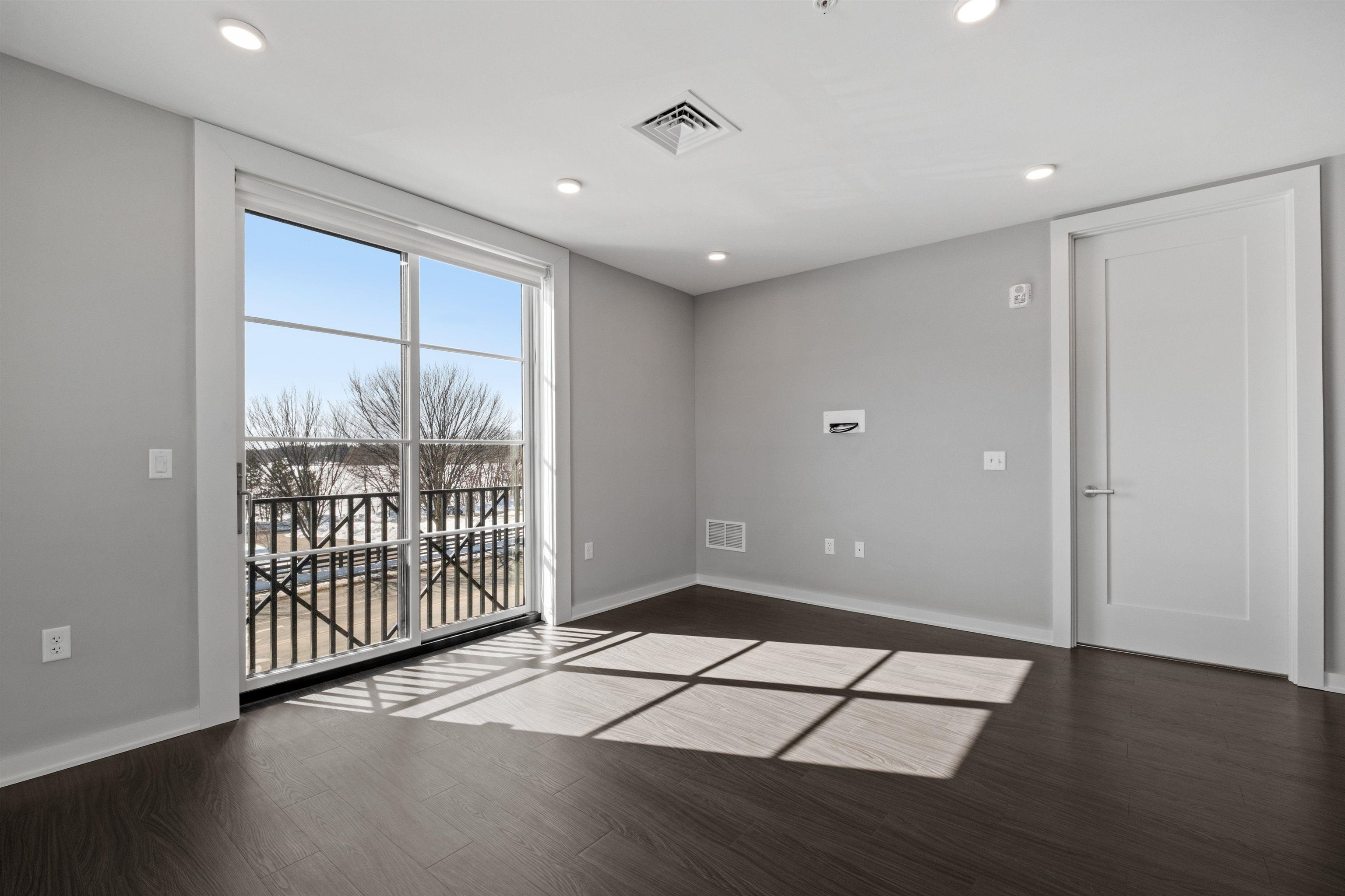 51 Elm Street Property Photo 8