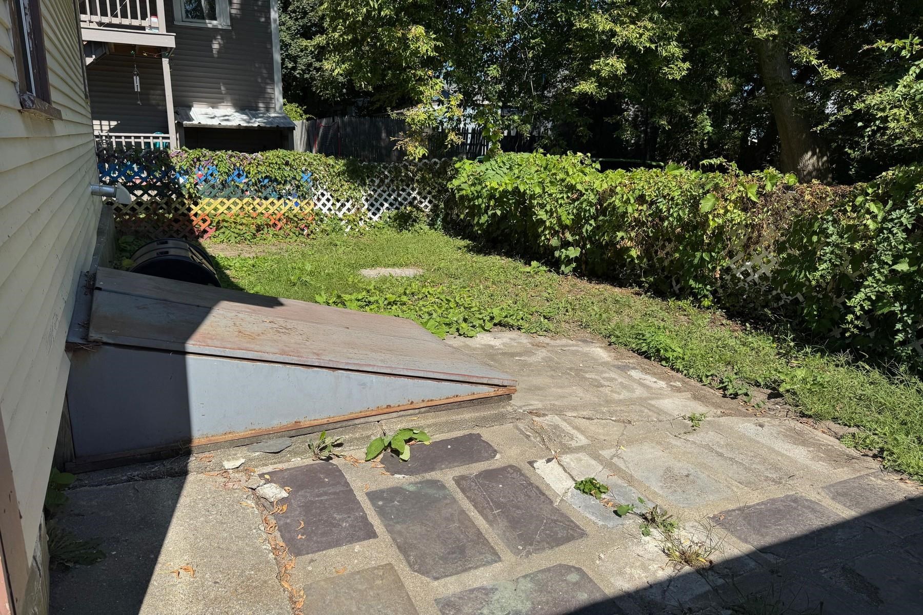 48 Baxter Street Property Photo 20