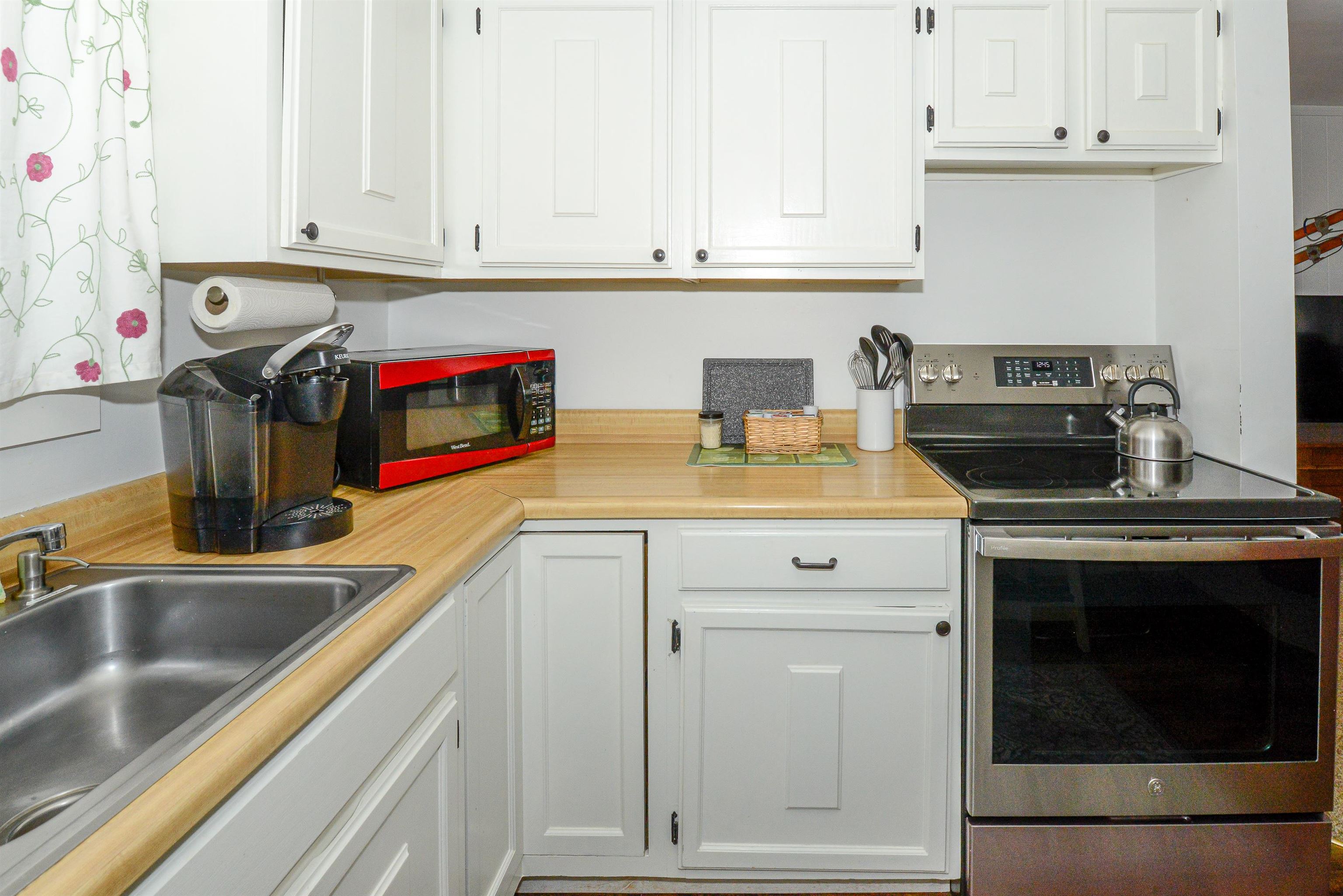 734 Kearsarge Road Property Photo 10