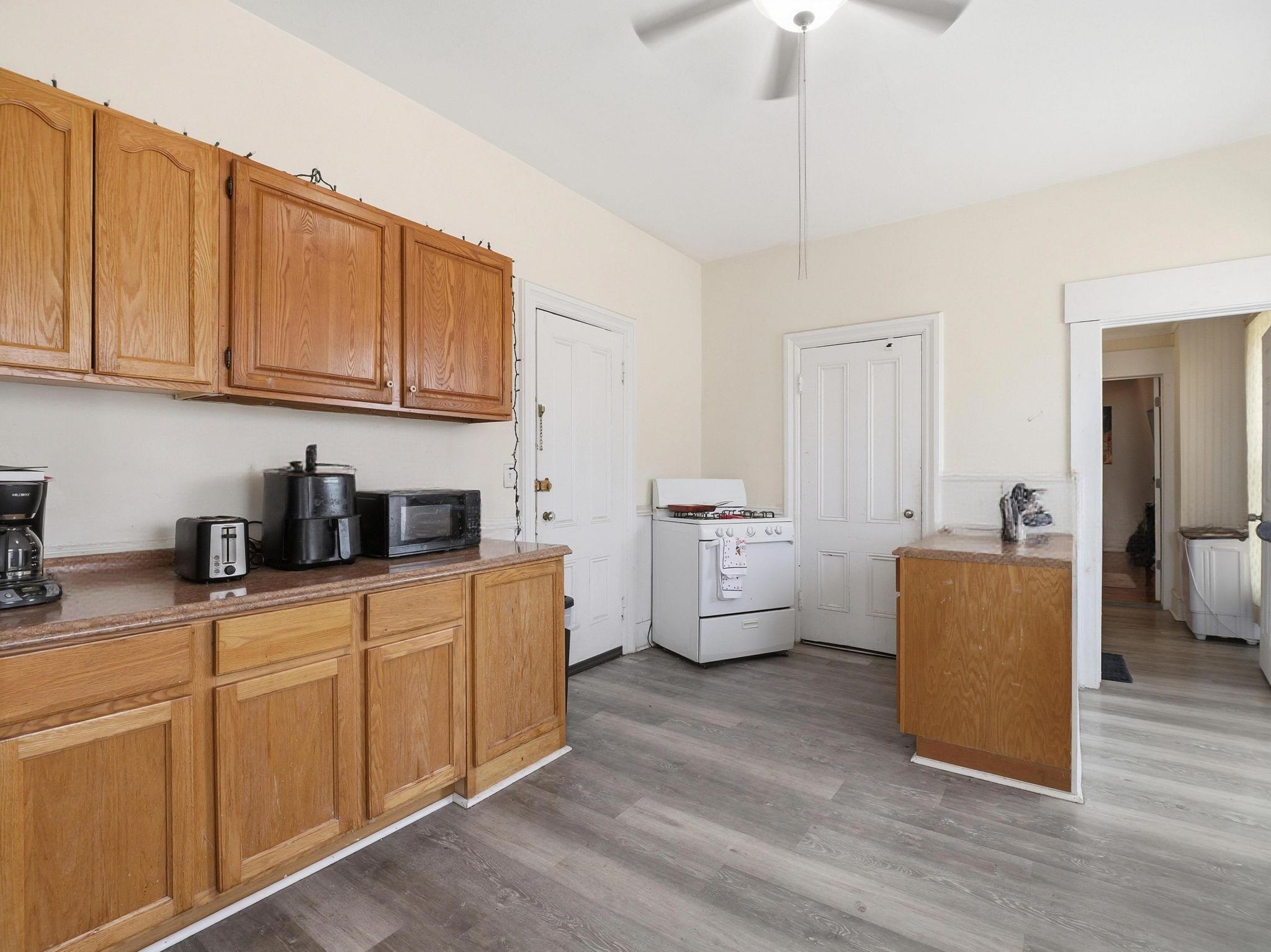 14 Mulberry Street Property Photo 23