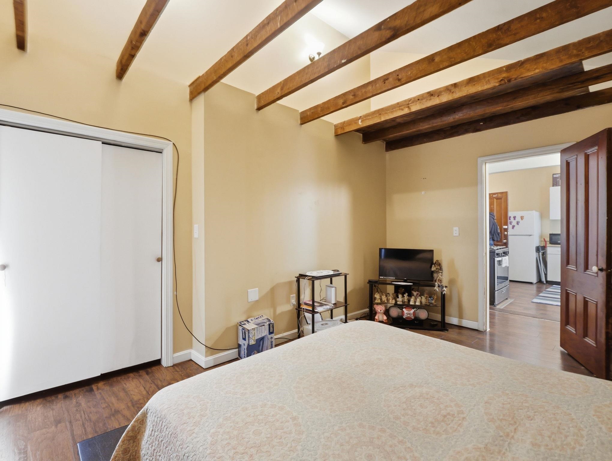 14 Mulberry Street Property Photo 35