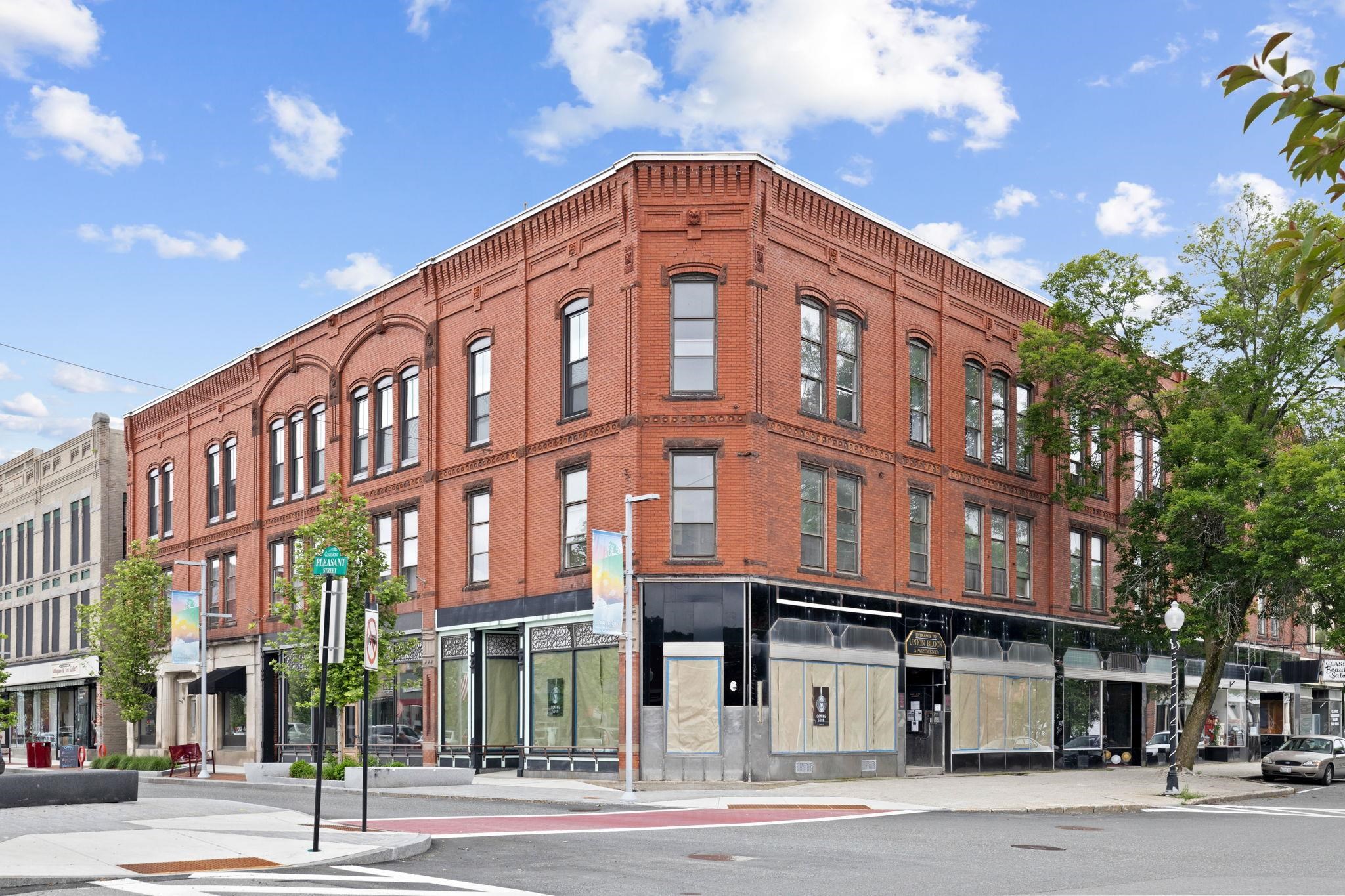 1 Pleasant Street Property Photo 1