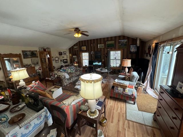 612 Pleasant Street Property Photo 19
