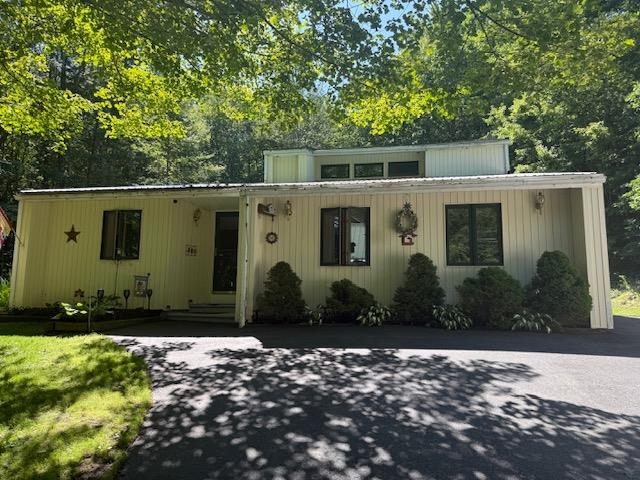 760 West Mountain Road Property Photo 2