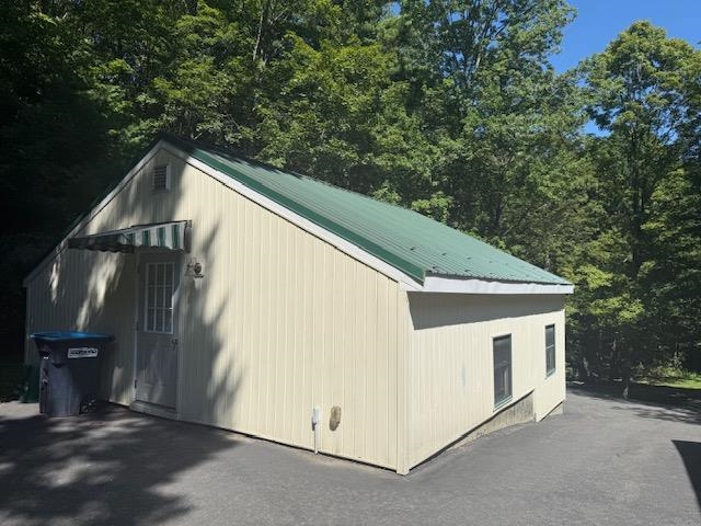 760 West Mountain Road Property Photo 4