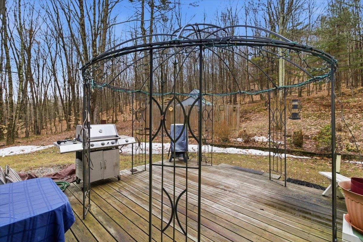 760 West Mountain Road Property Photo 33
