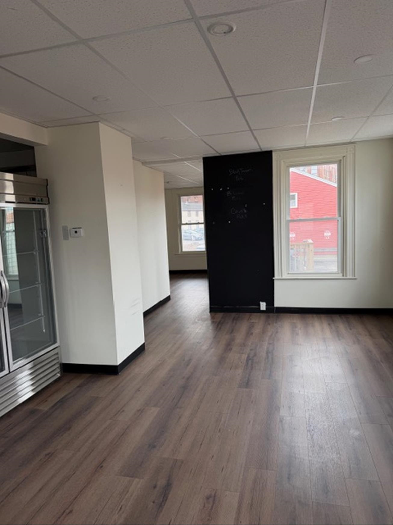 821 Islington Street Property Photo 7