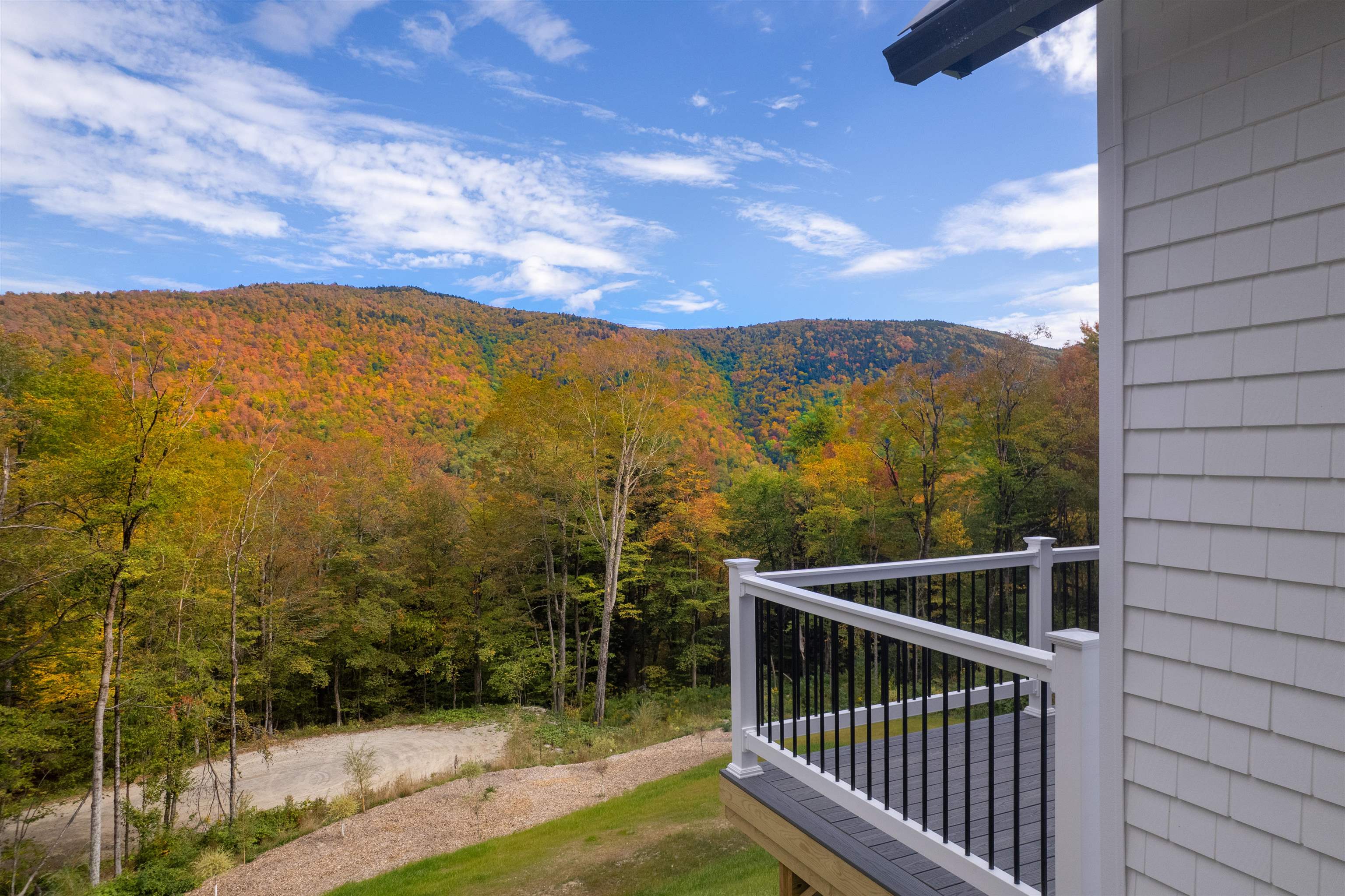 46 Deer Run Property Photo 3