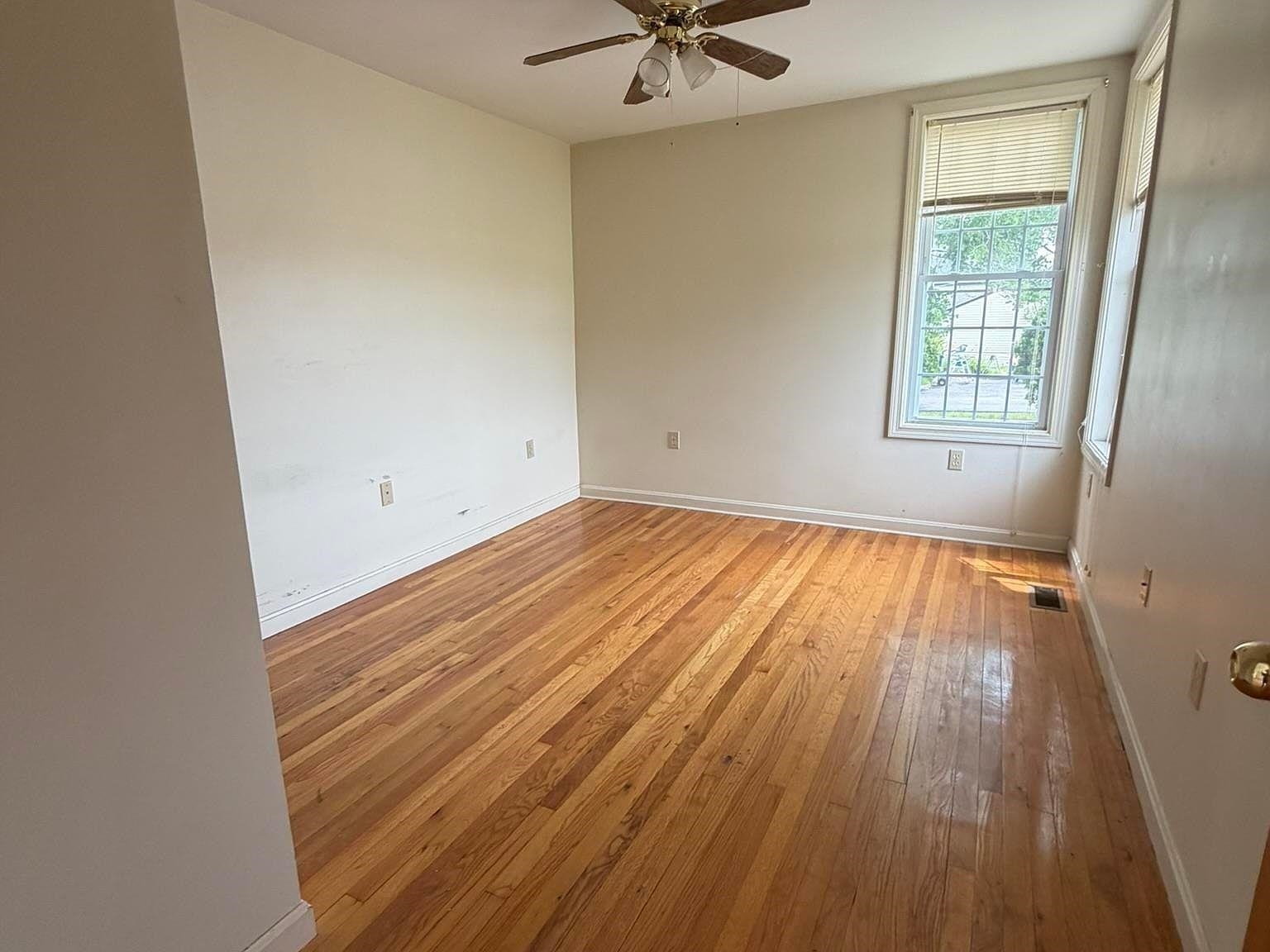 127 Daniel Webster Highway Property Photo 15