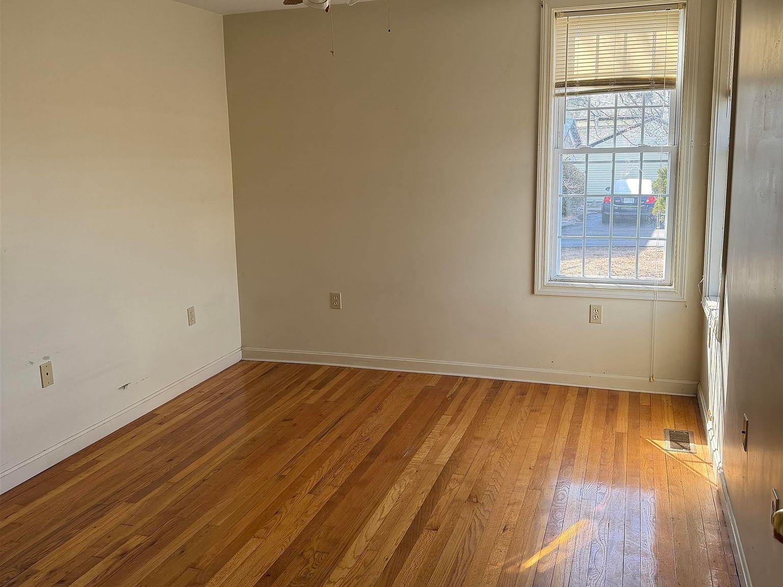 127 Daniel Webster Highway Property Photo 19