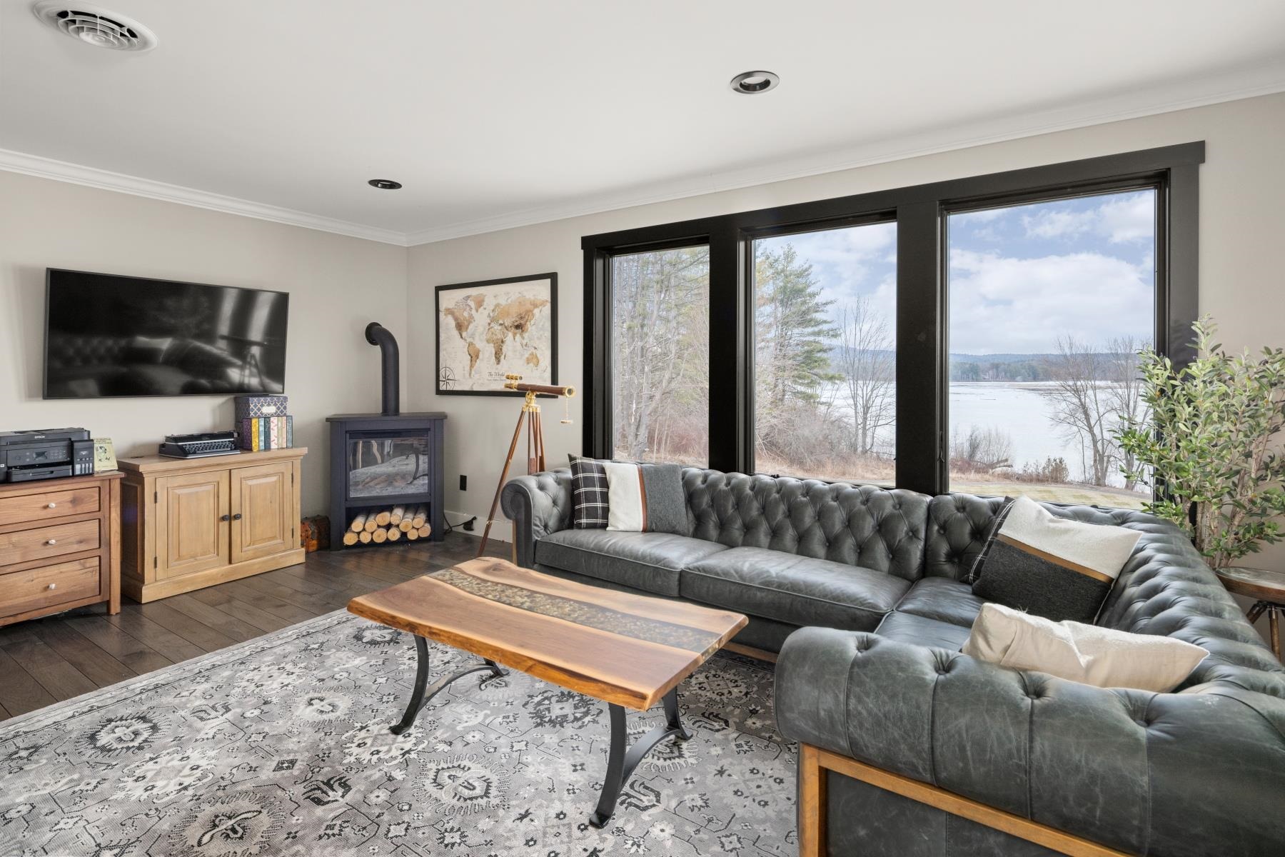 111 Lakeside Avenue Property Photo 35