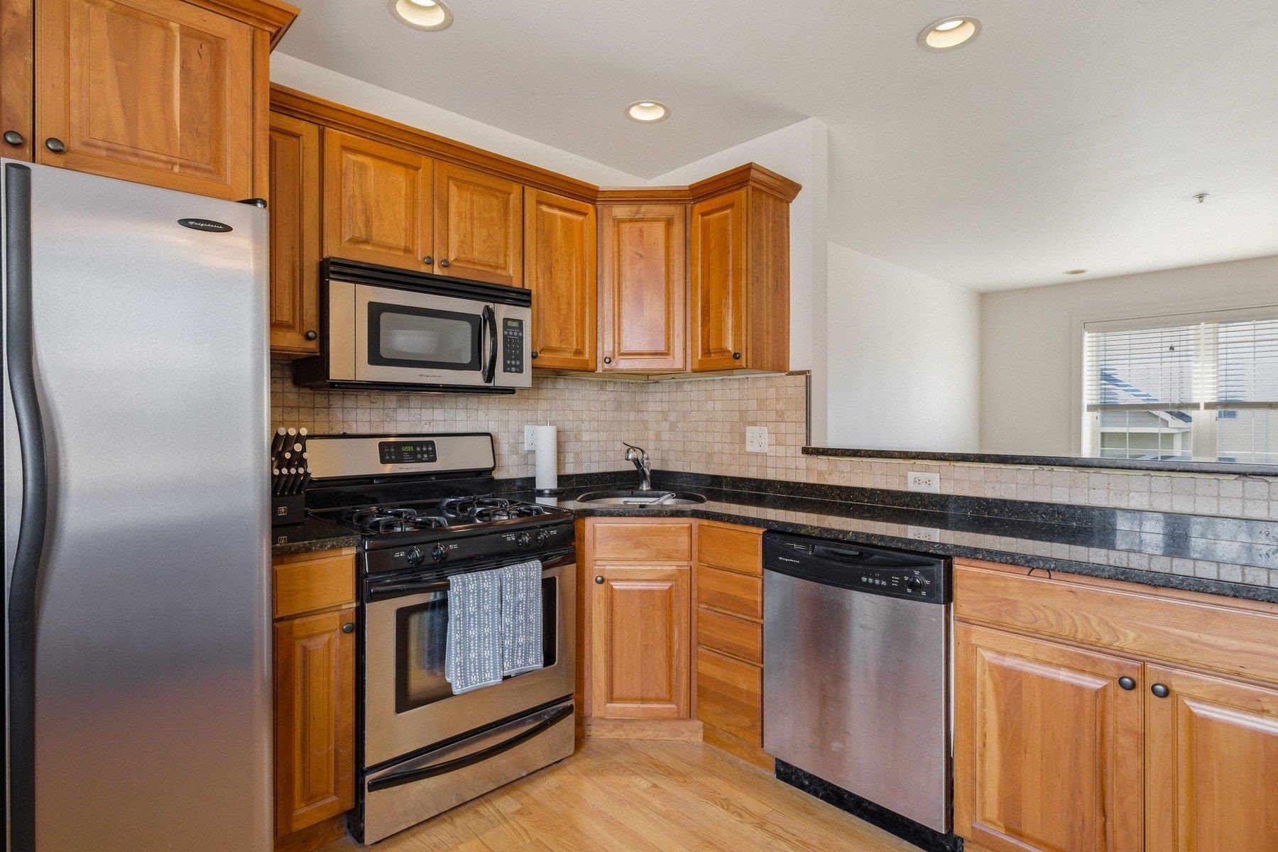 1039 Islington Street Property Photo 1