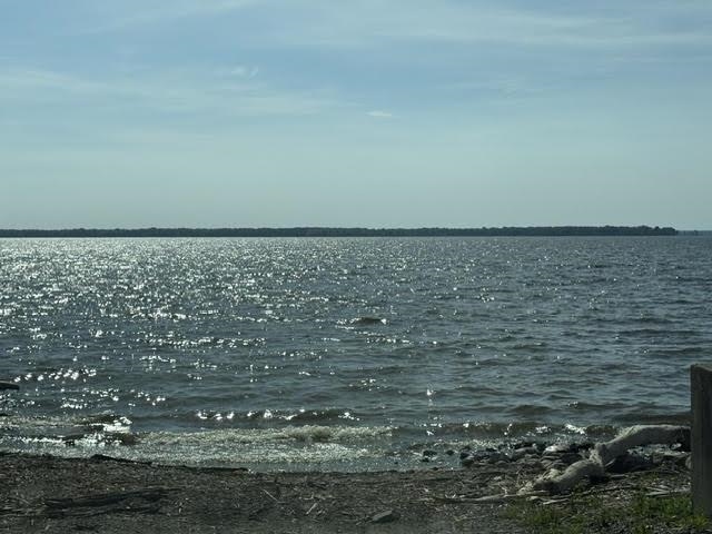 487 Country Club Road Property Photo 2