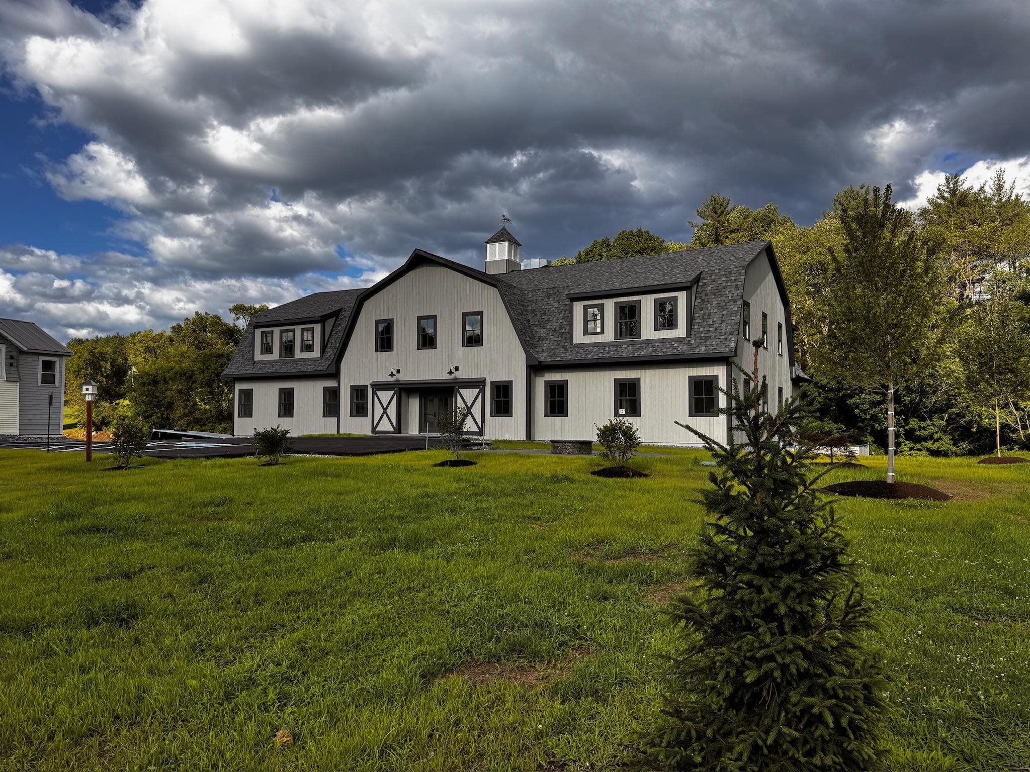 48 Della Street Property Photo 1