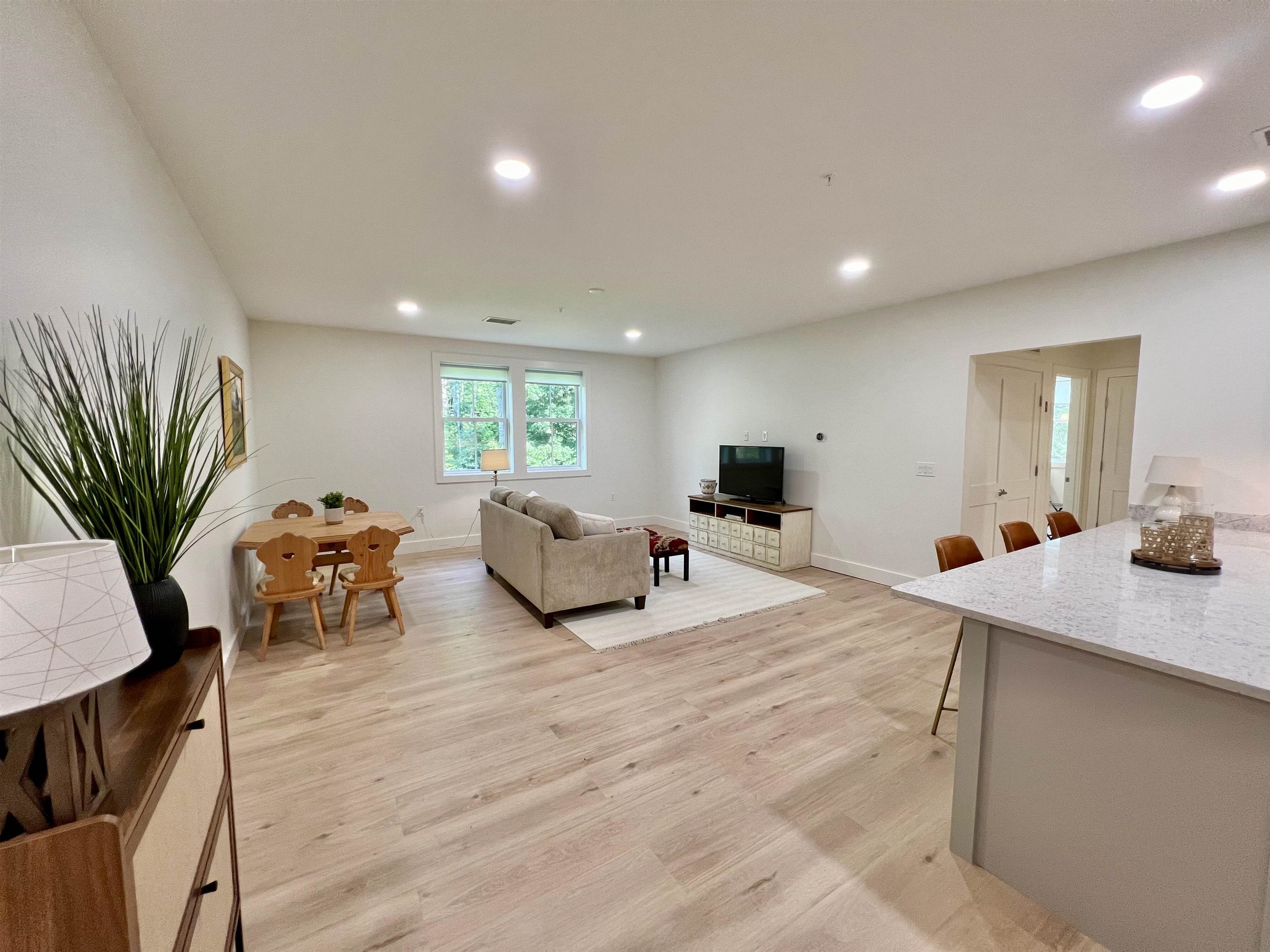 48 Della Street Property Photo 6