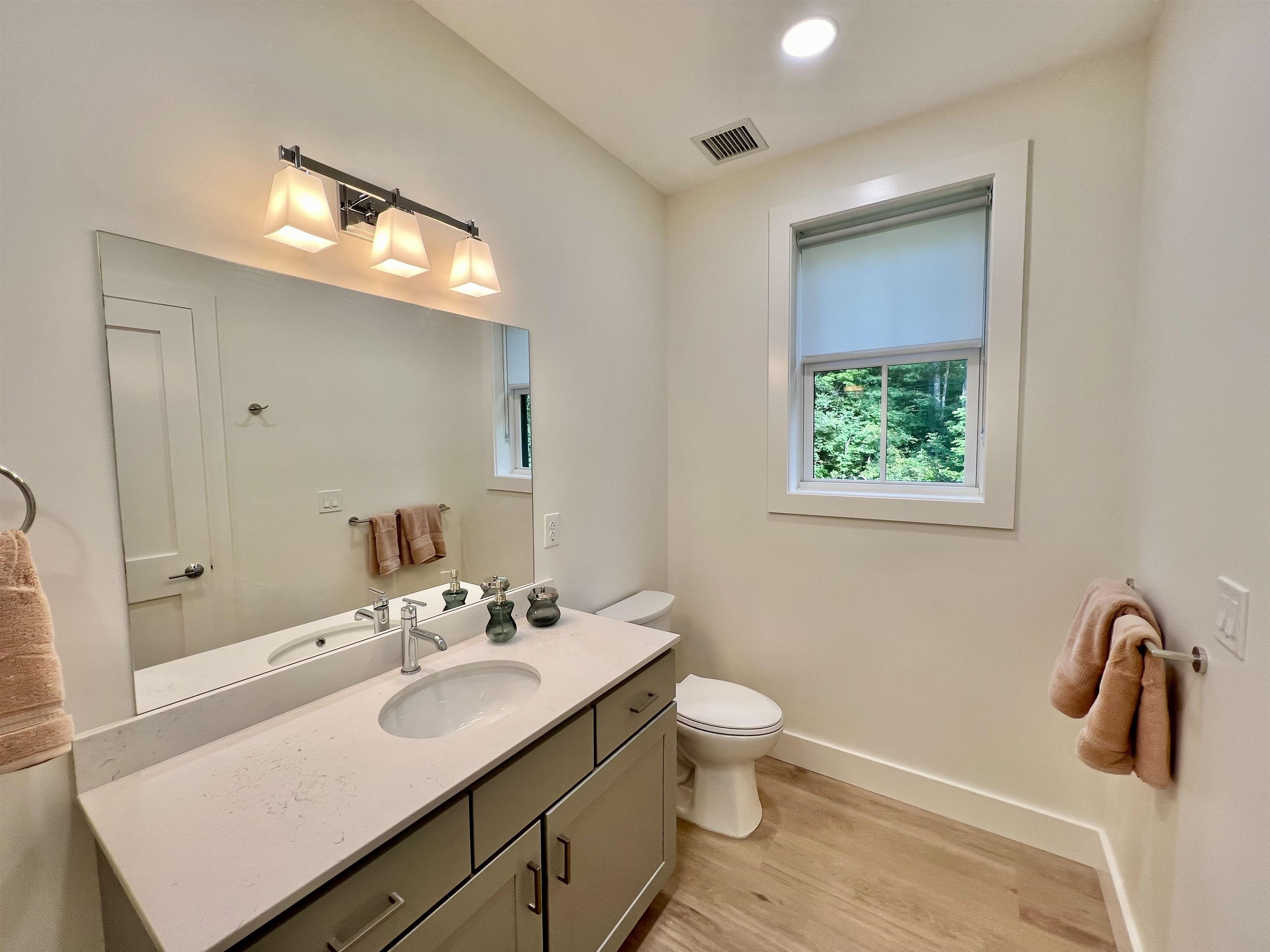 48 Della Street Property Photo 10