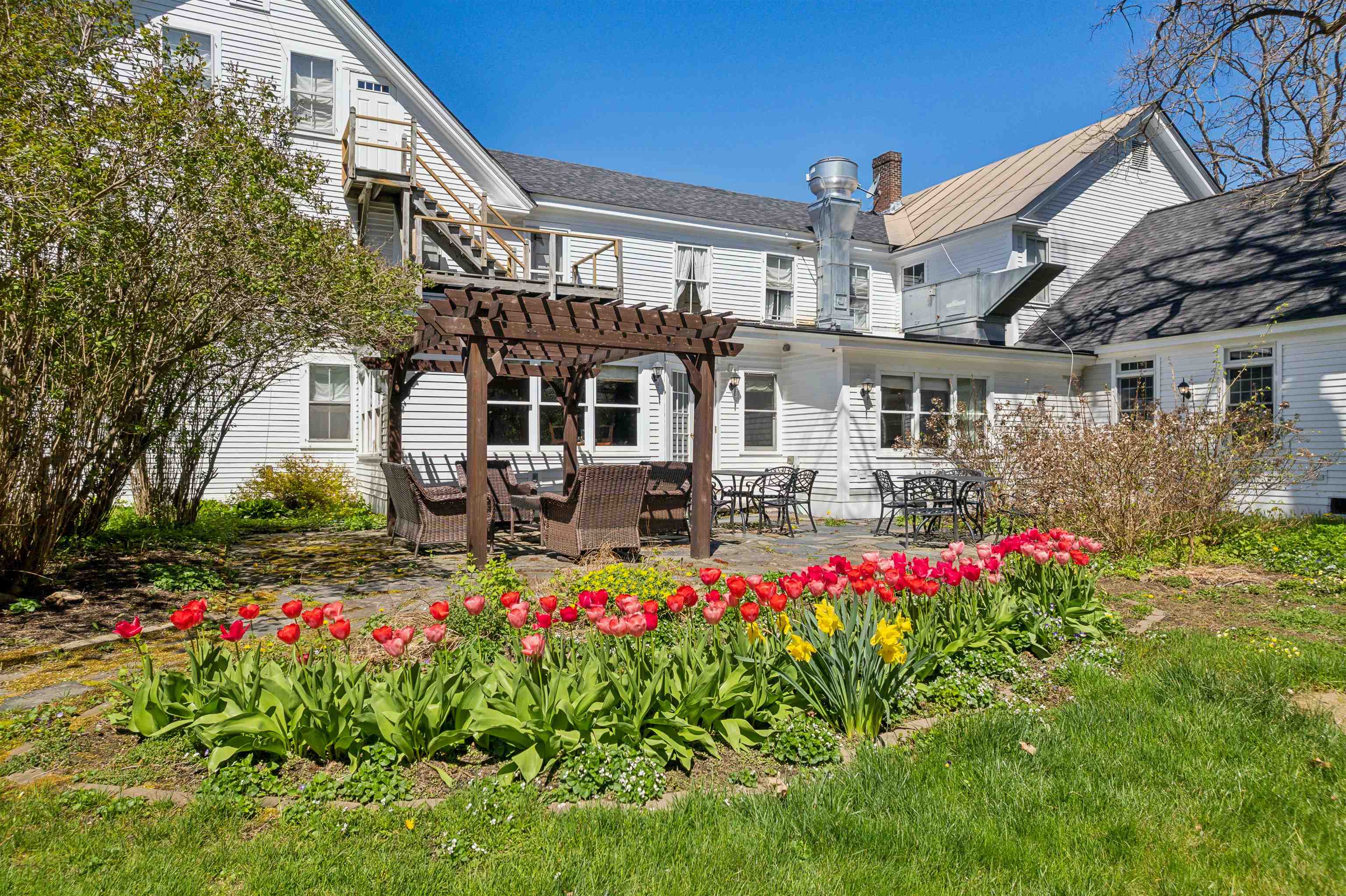 9 Main Street Property Photo 4