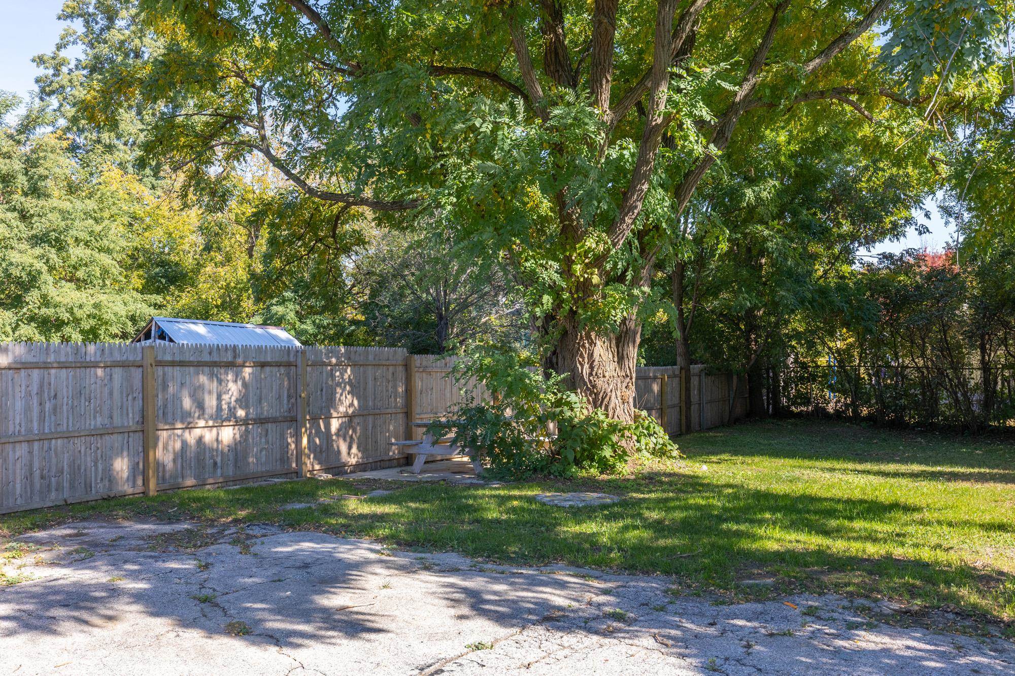 299 Manhattan Drive Property Photo 8