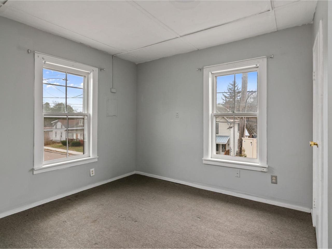 31 West Lane Property Photo 14