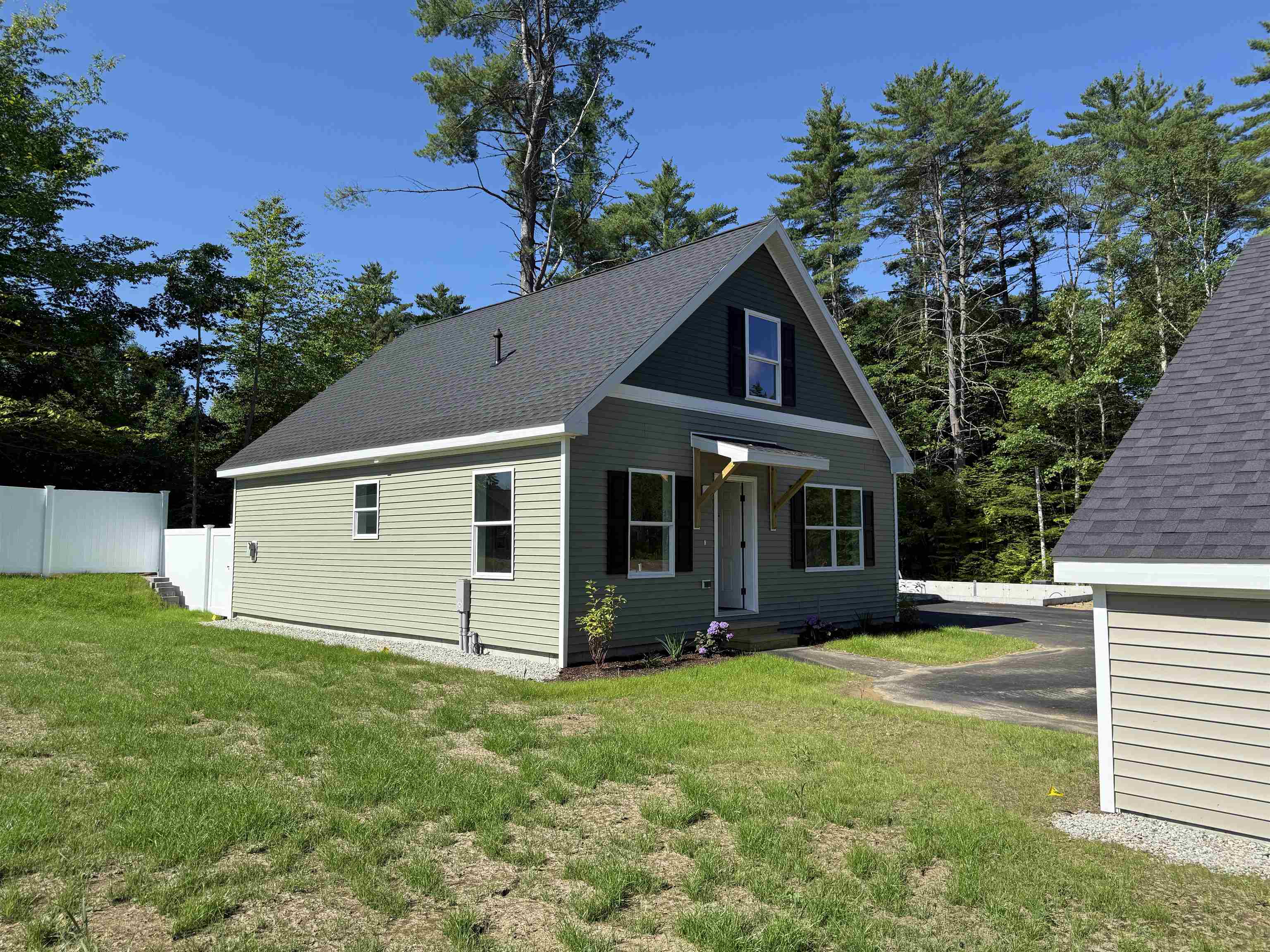25b Woodland Way Property Photo 2