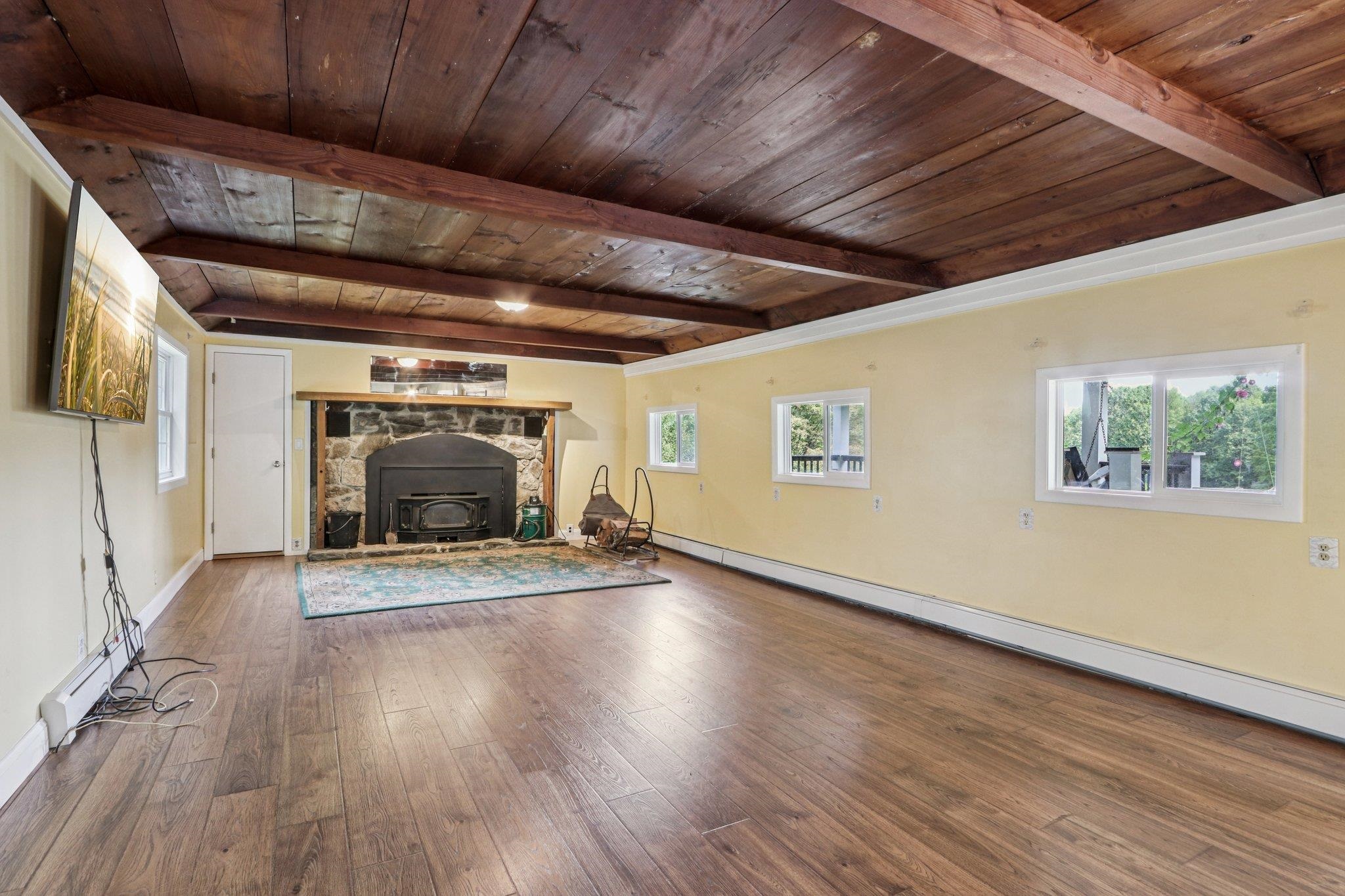 60 Ledge Farm Road Property Photo 7