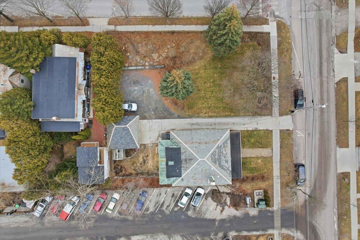 308 College Street Property Photo 2