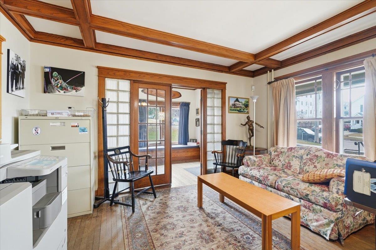 308 College Street Property Photo 6