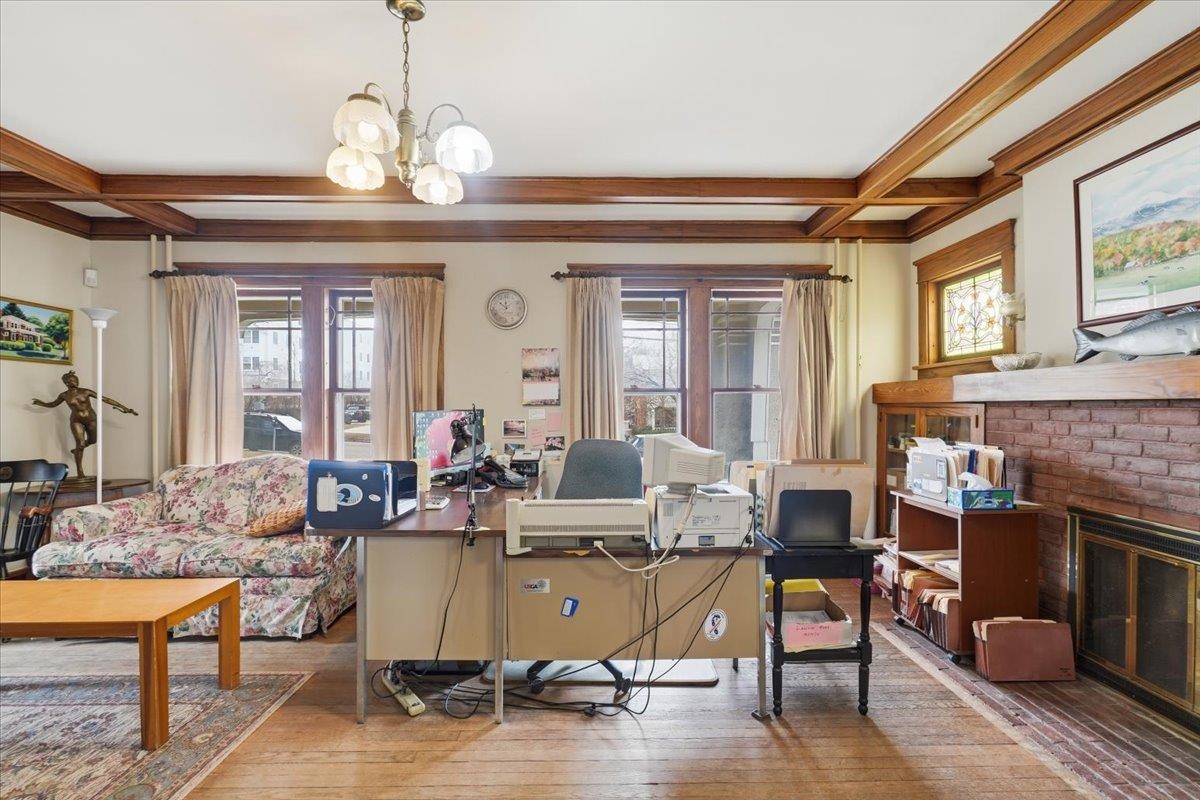 308 College Street Property Photo 7